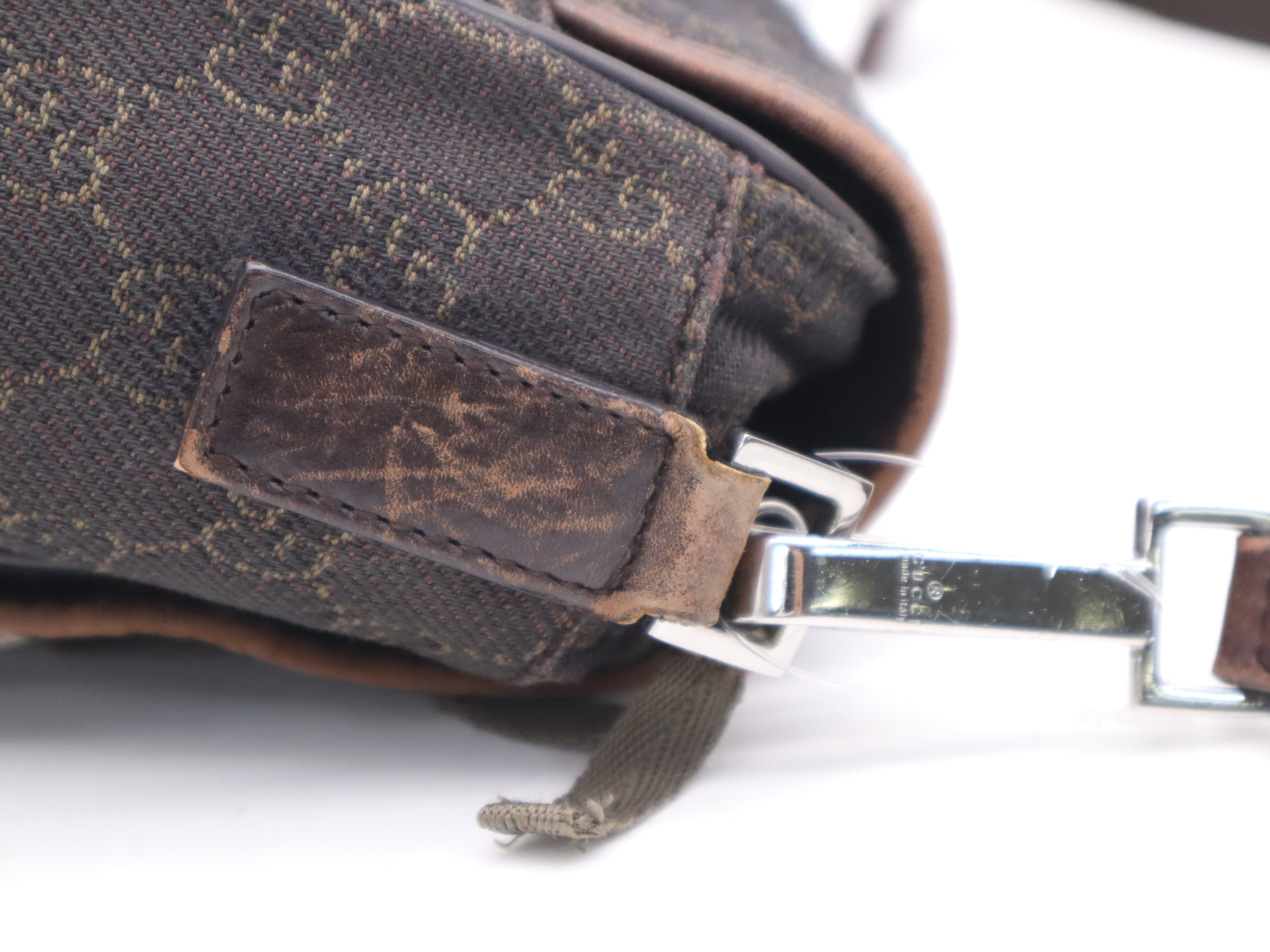 002122 GG Canvas Brown Silver Hardware Shoulder Bag — view 6