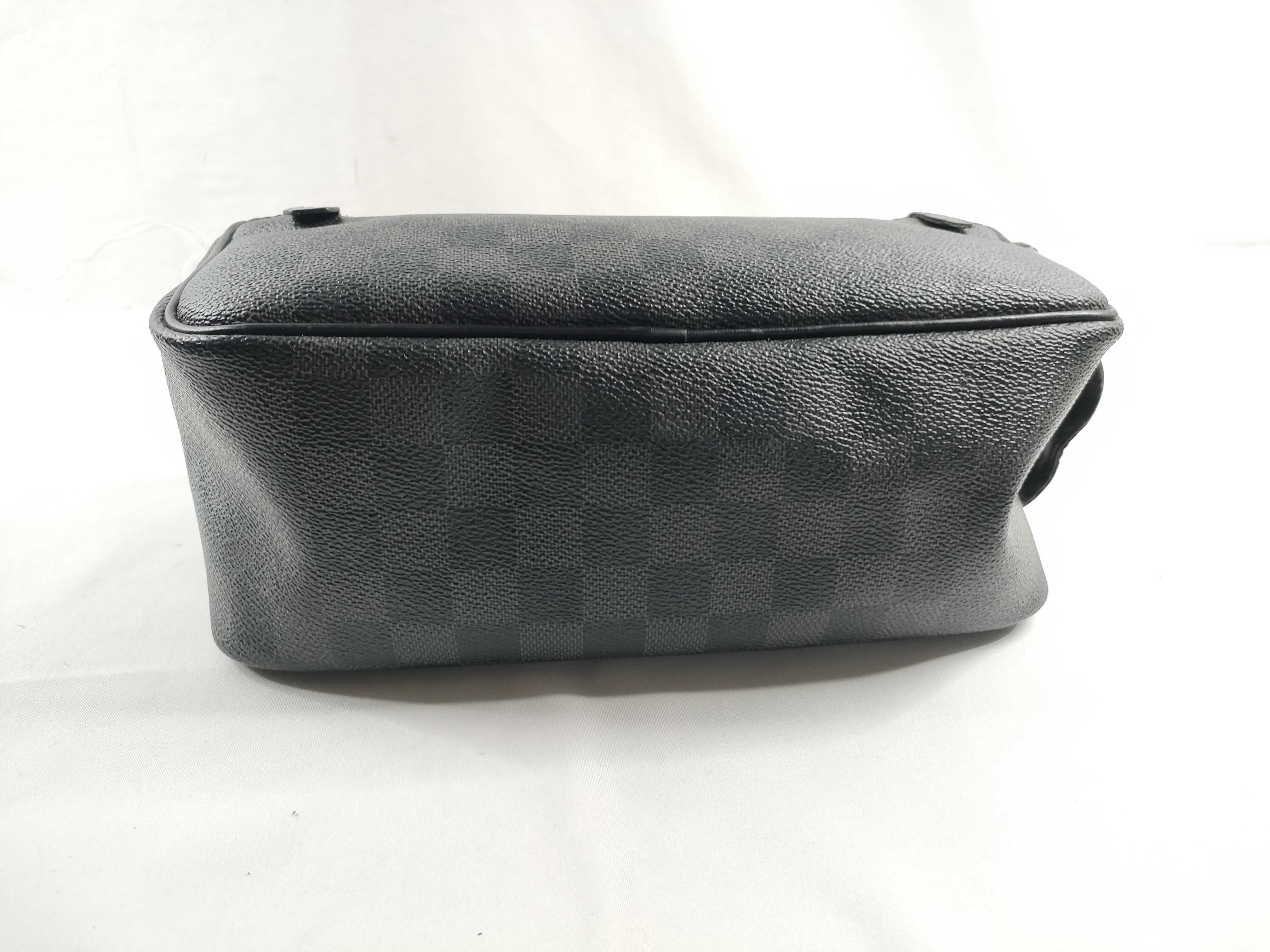 Damier Graphite Damier Clutch Bag — view 4