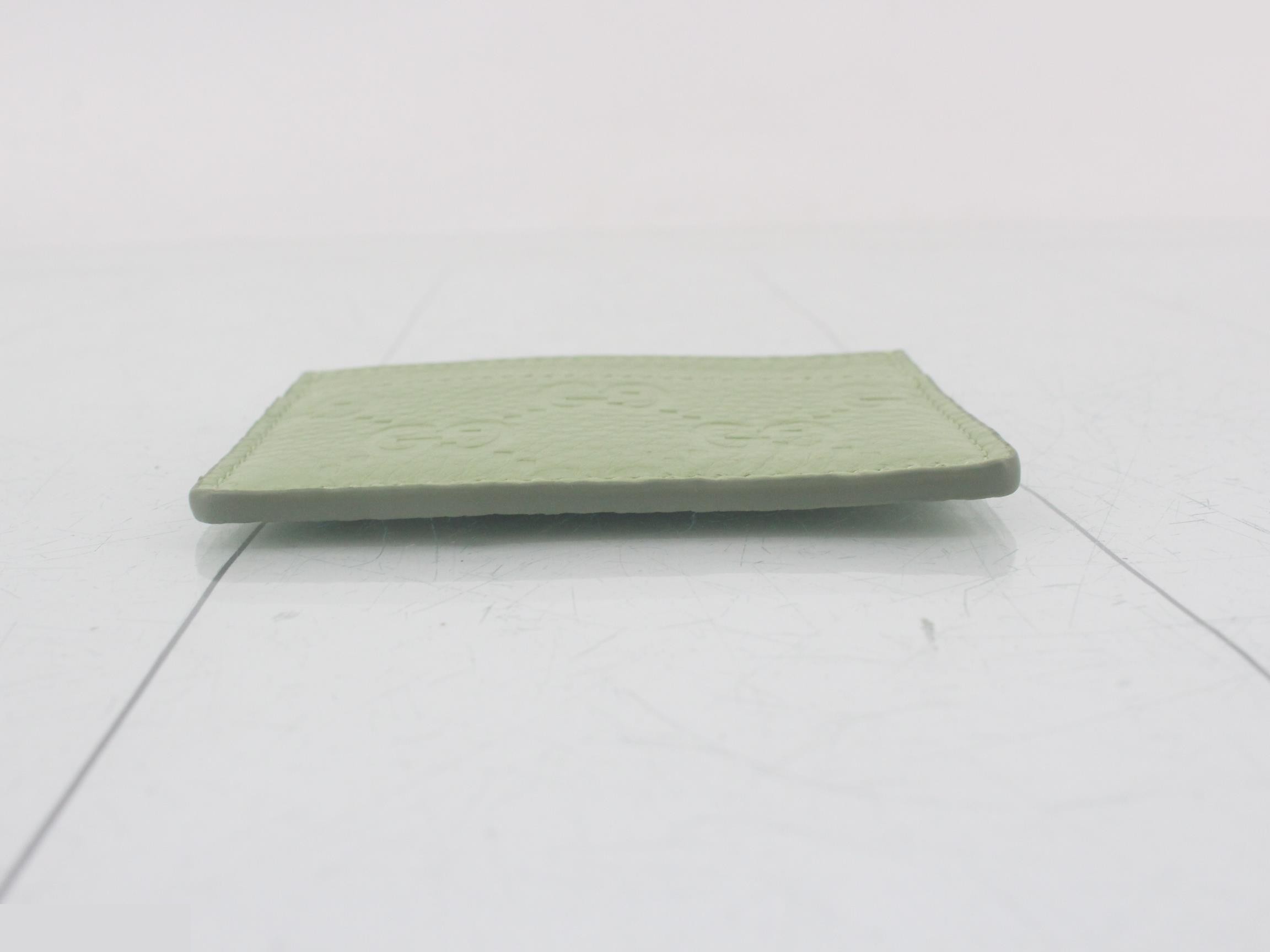 Card case — view 3