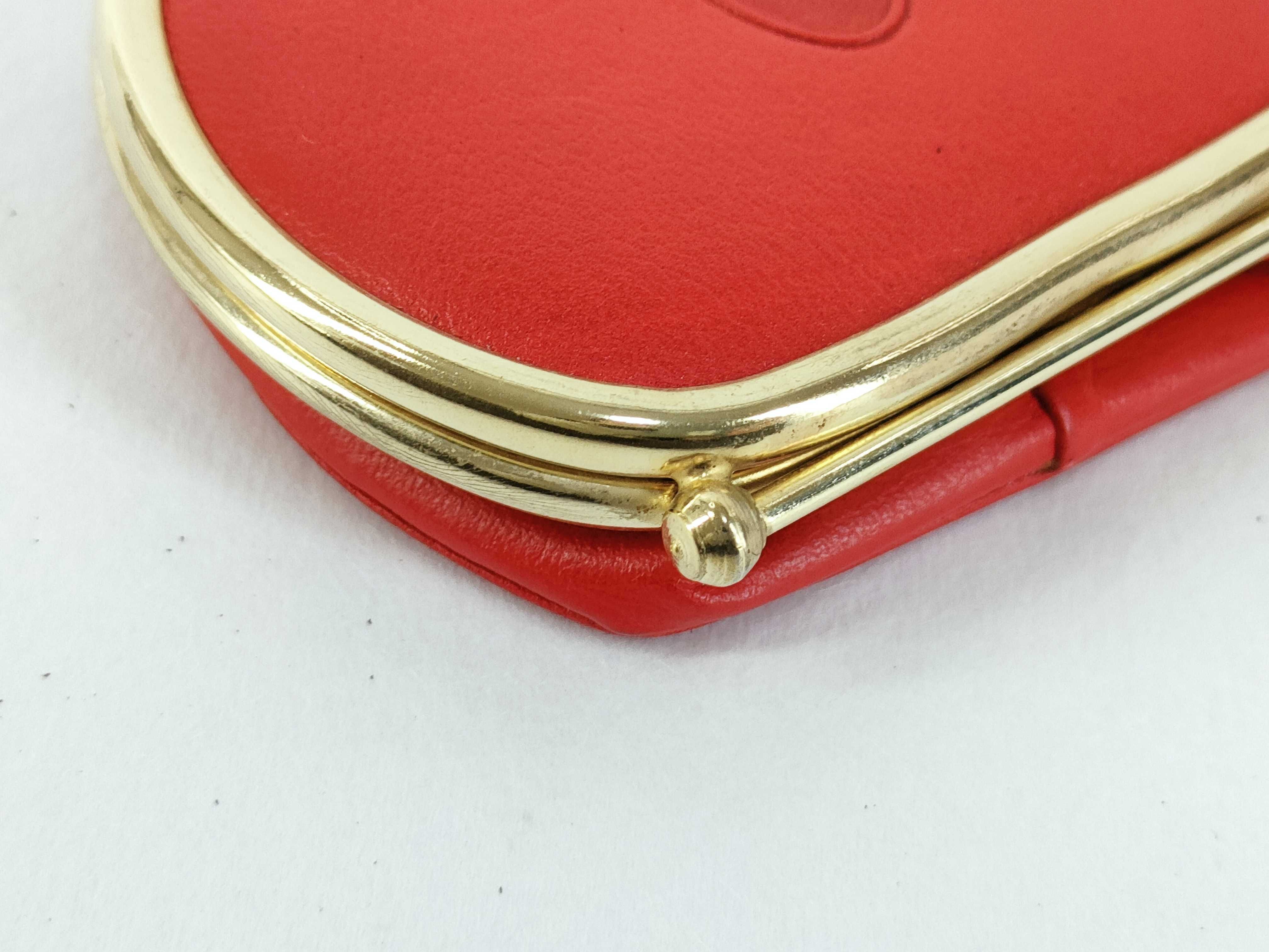 Christian coin case, red coin case — view 3