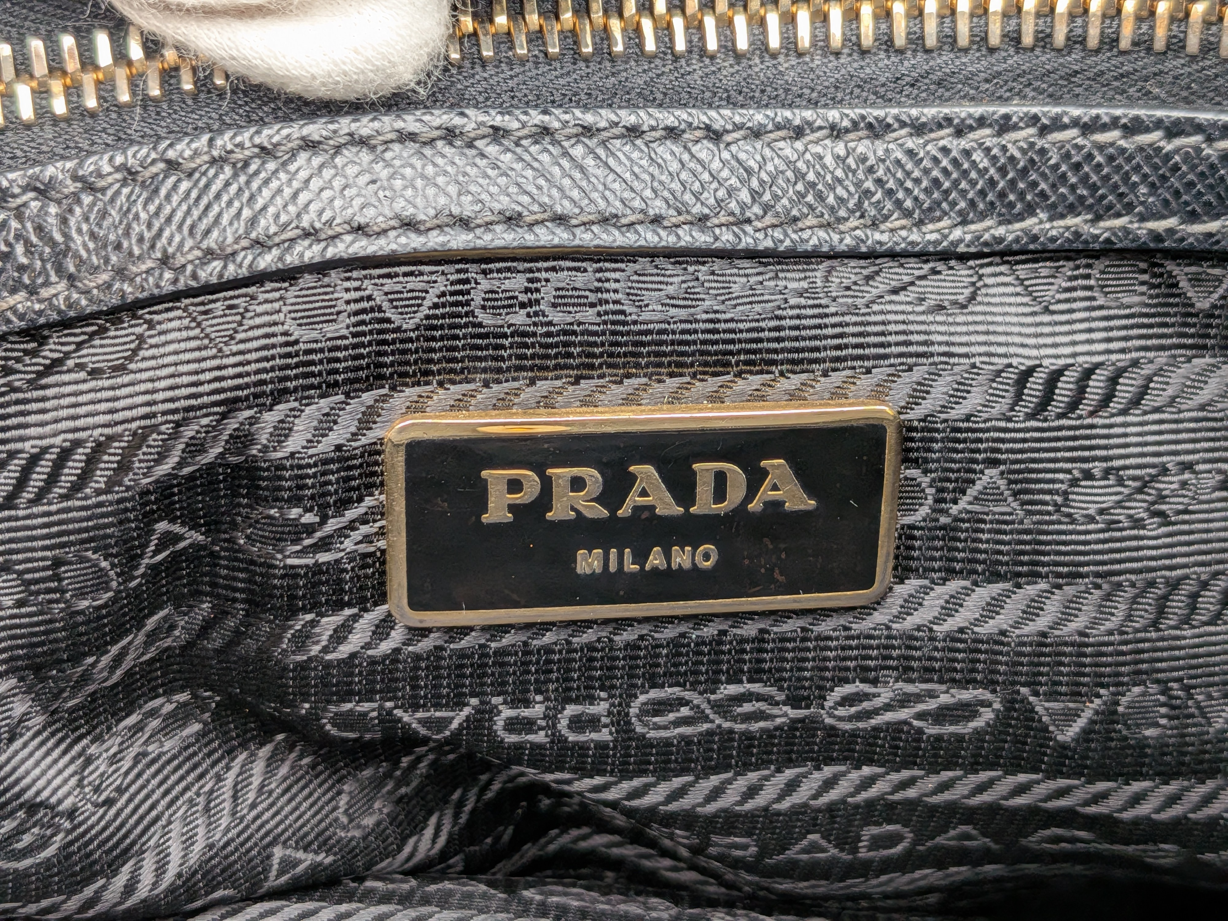 Galleria Shoulder Bag, Saffiano Leather, with Guarantee Card. — view 11