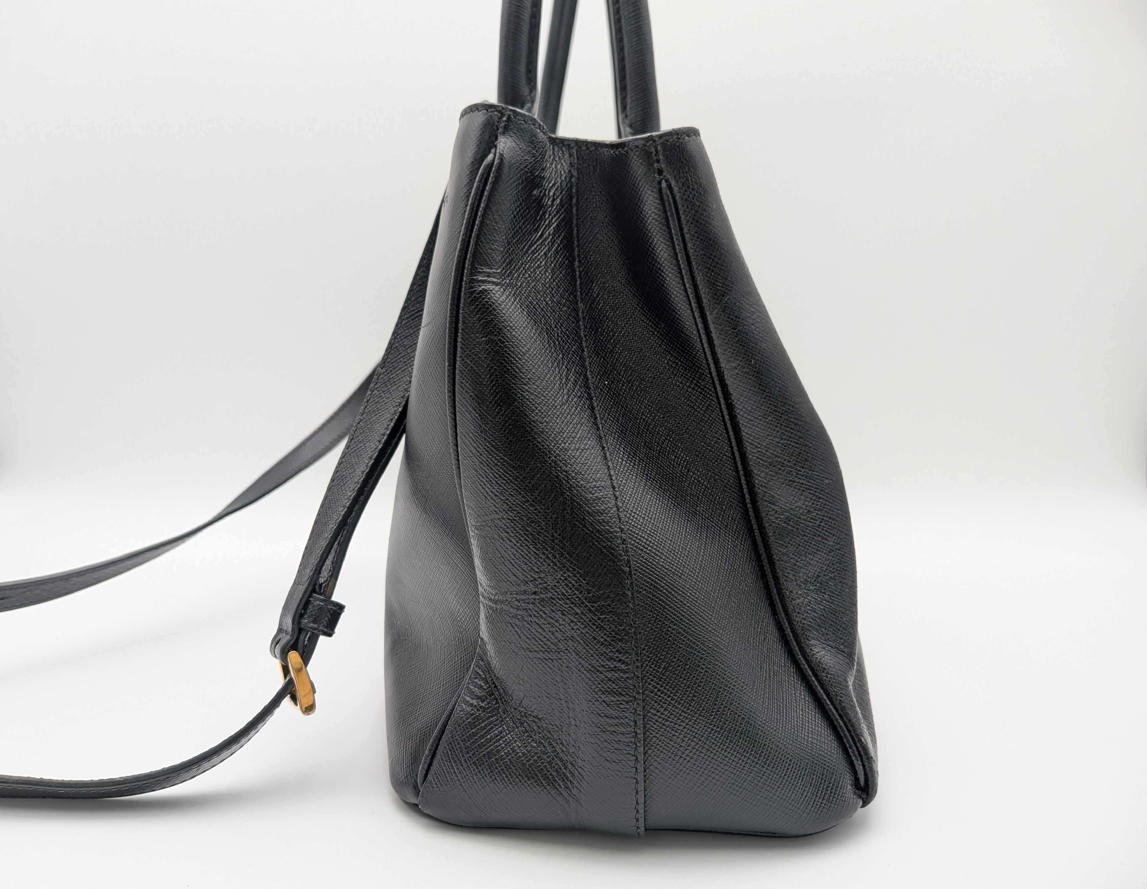 Galleria Shoulder Bag, Saffiano Leather, with Guarantee Card. — view 3