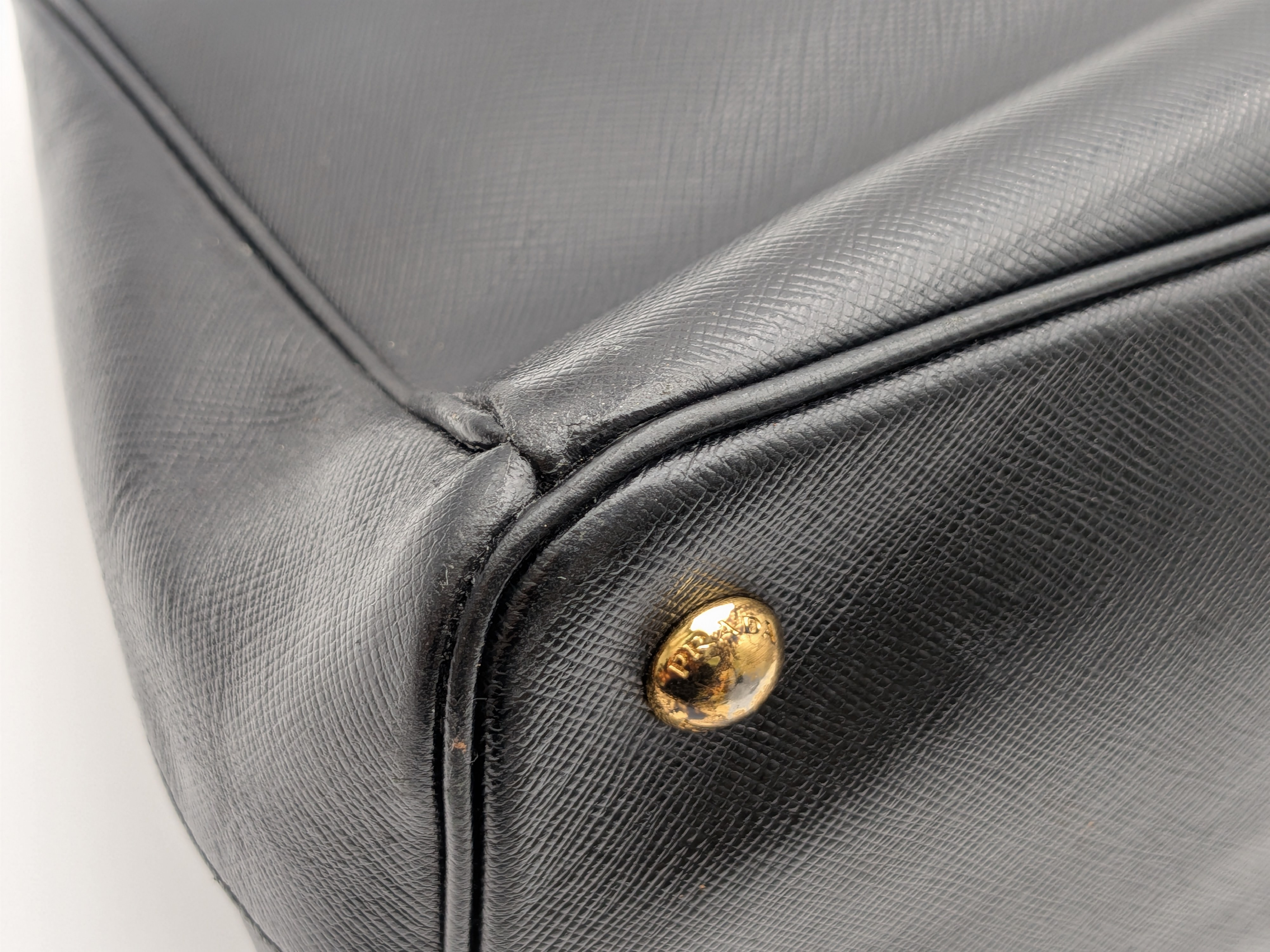 Galleria Shoulder Bag, Saffiano Leather, with Guarantee Card. — view 6