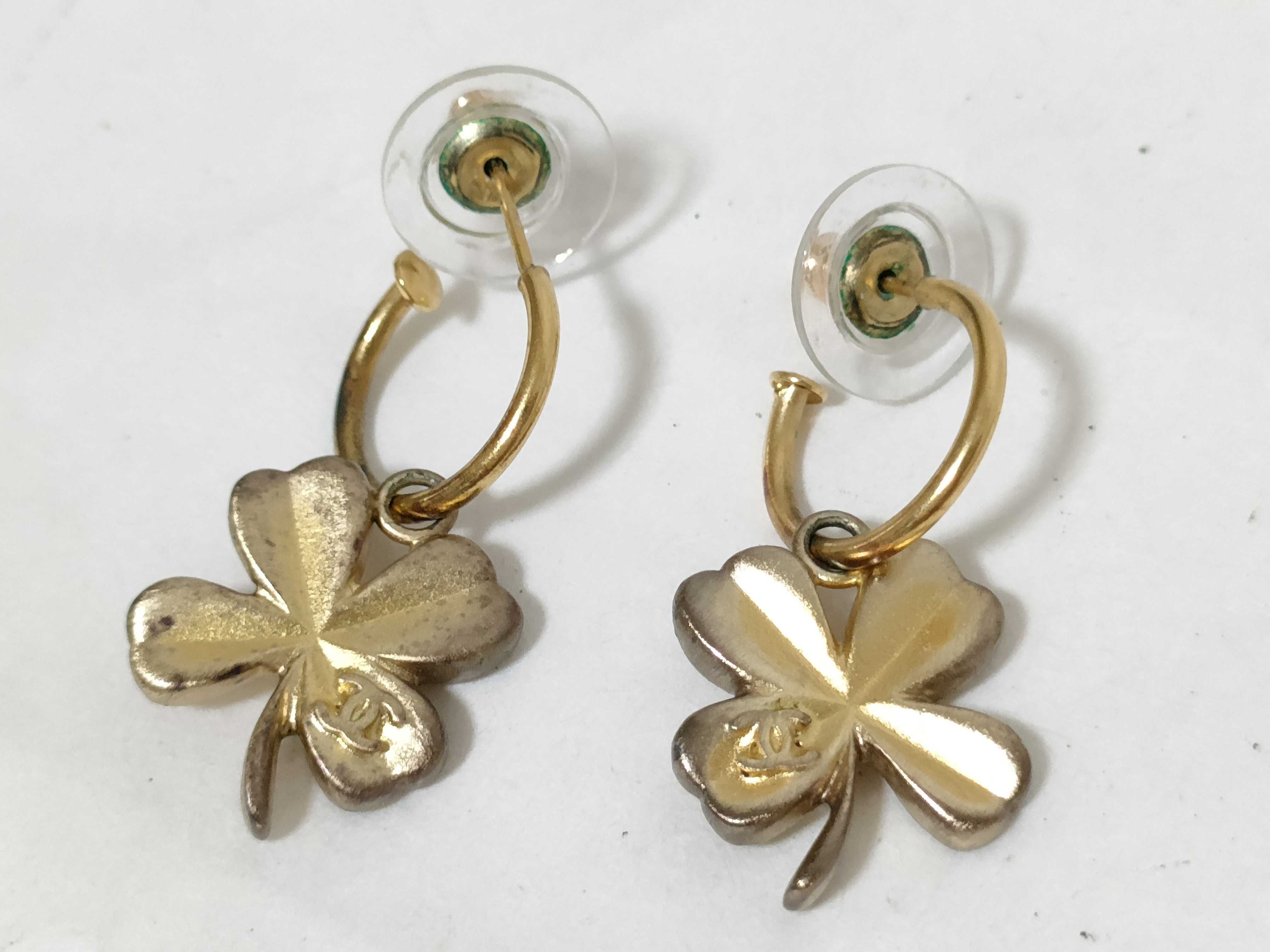 03P Clover Hoop Earrings