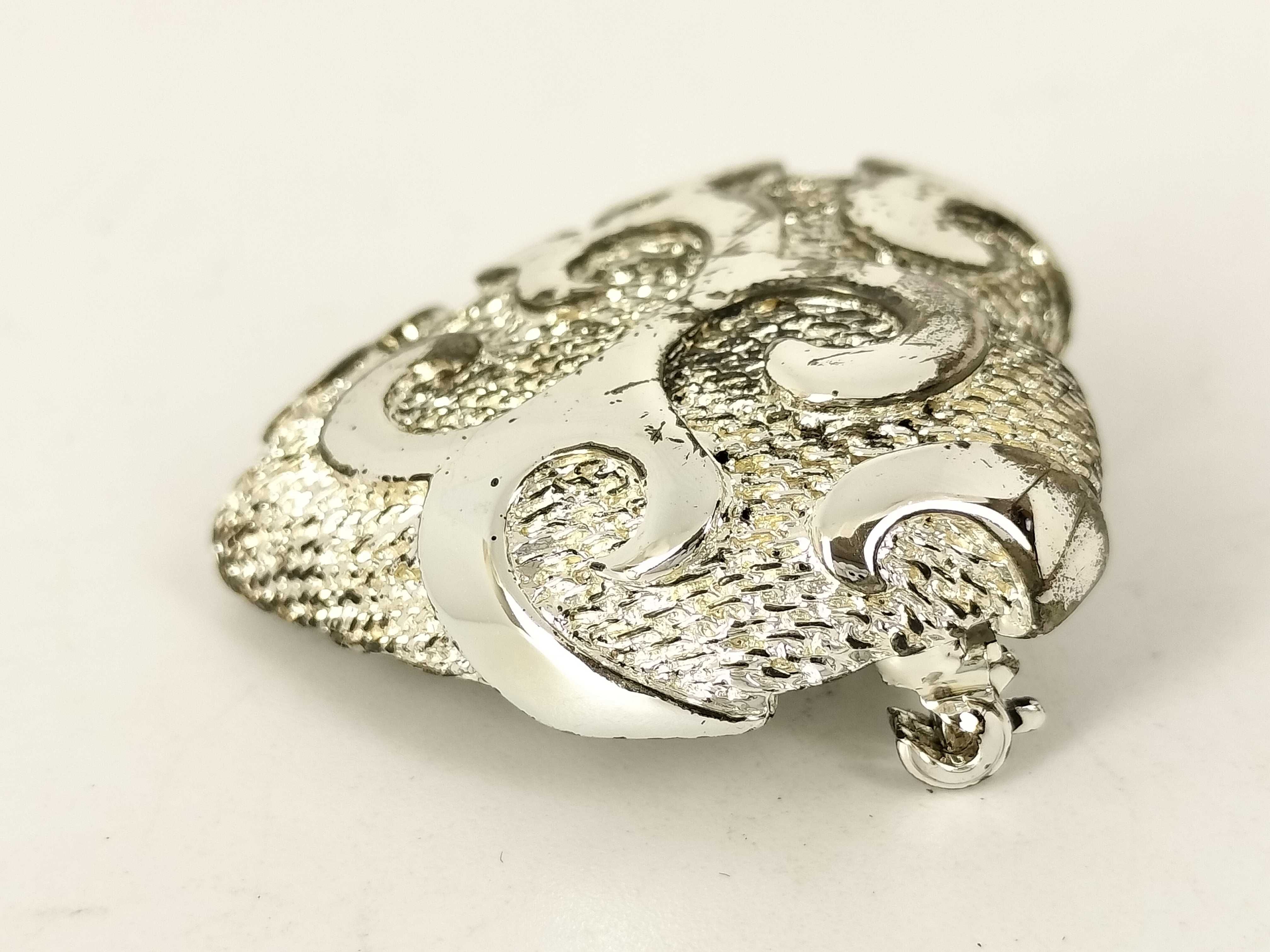 heart brooch — view 6