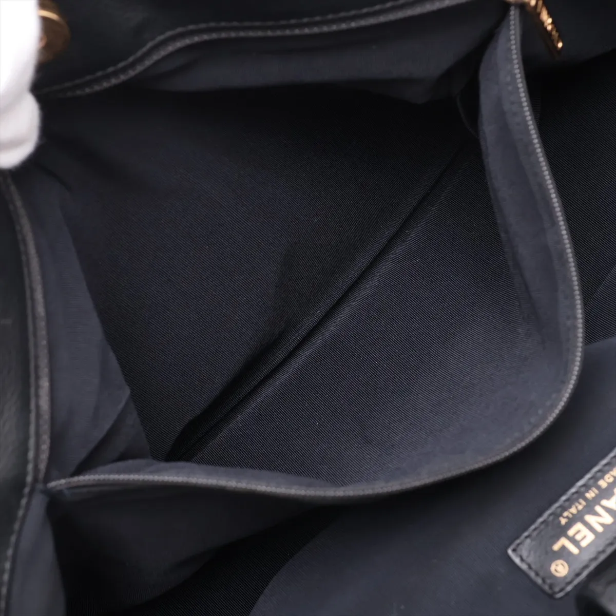[Individually packaged] Chanel Executive Caviar Skin 2-Way Tote Bag, Black with Gold Hardware, 14844167, Series 14 — view 12