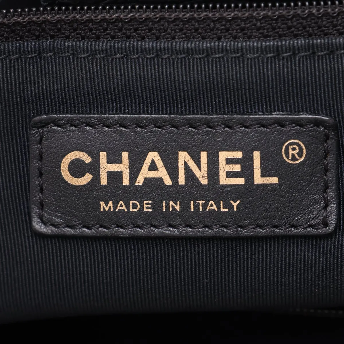 [Individually packaged] Chanel Executive Caviar Skin 2-Way Tote Bag, Black with Gold Hardware, 14844167, Series 14 — view 13