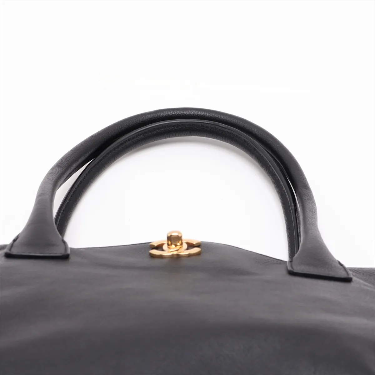 [Individually packaged] Chanel Executive Caviar Skin 2-Way Tote Bag, Black with Gold Hardware, 14844167, Series 14 — view 6