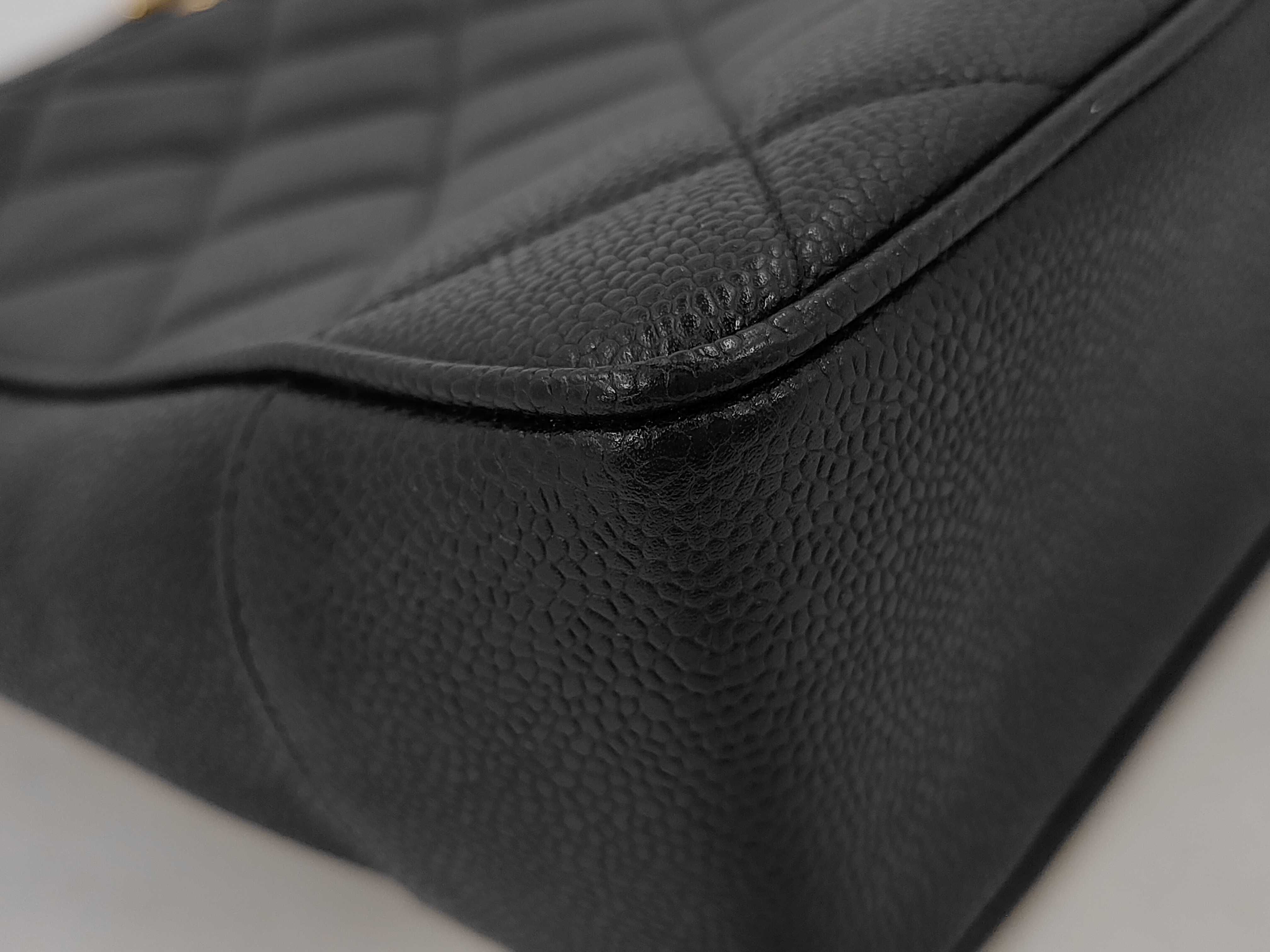 Caviar Skin Turnlock Chain Shoulder Bag - 3091670 Bag — view 3