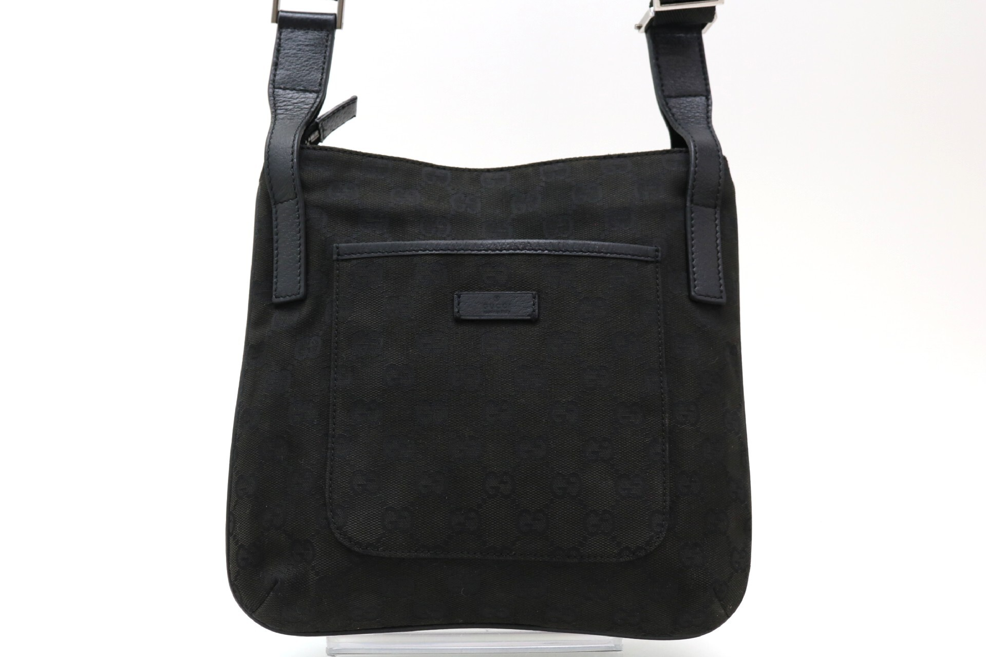 GG Canvas Shoulder Bag