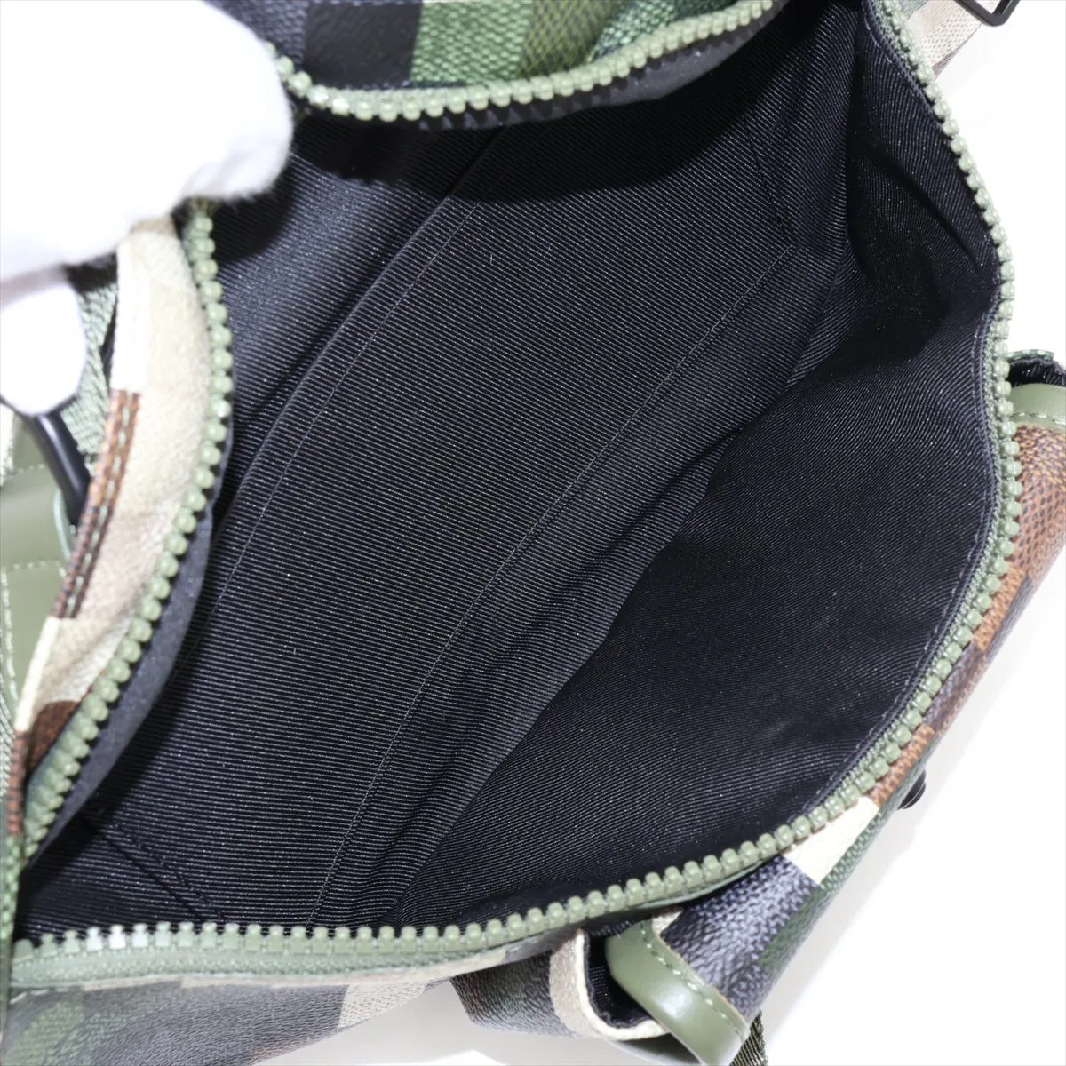 Damouflage Canvas Motion Bum Bag M24446 Green (RFID detected) — view 8