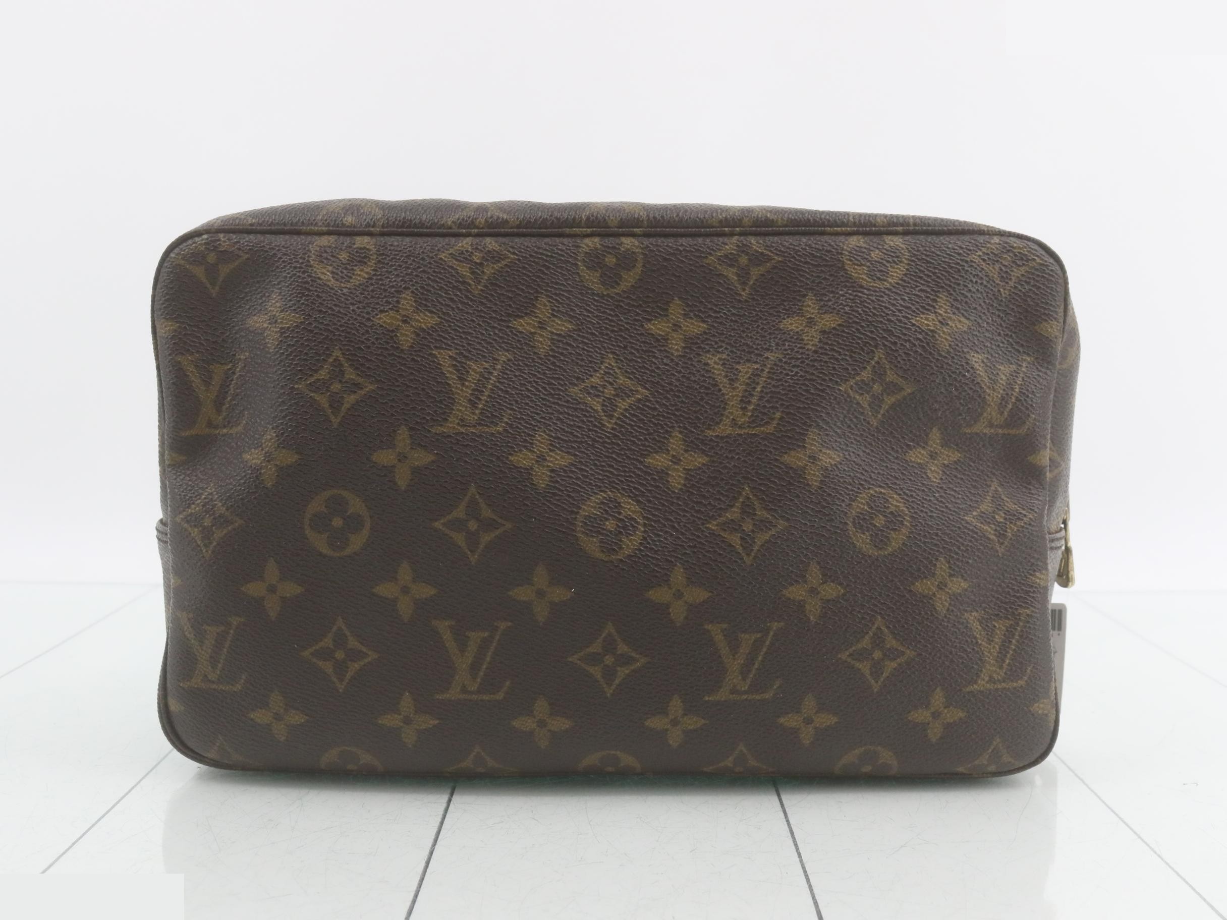M47522 Monogram Trousse Toilette 28 — view 2