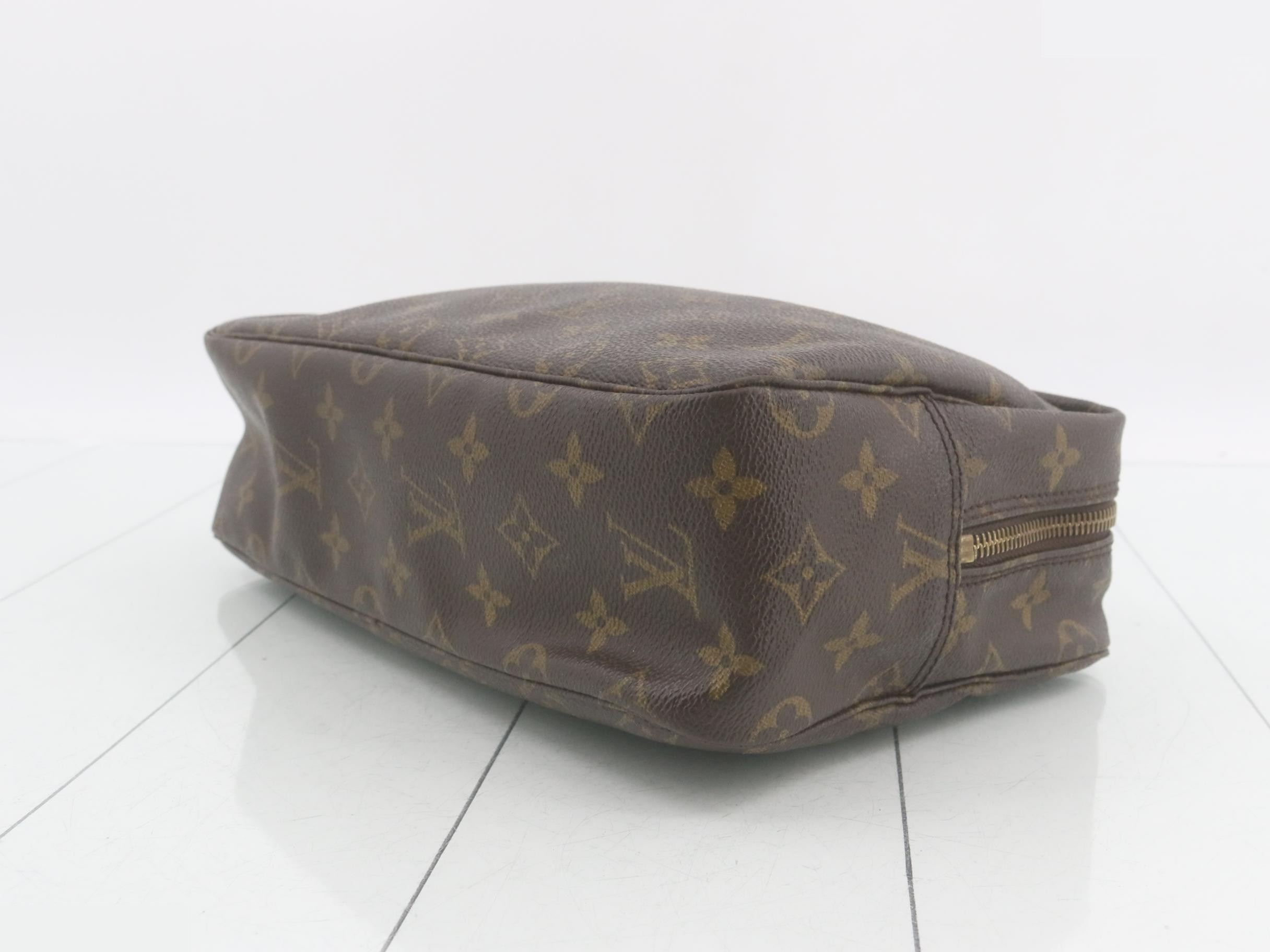 M47522 Monogram Trousse Toilette 28 — view 6