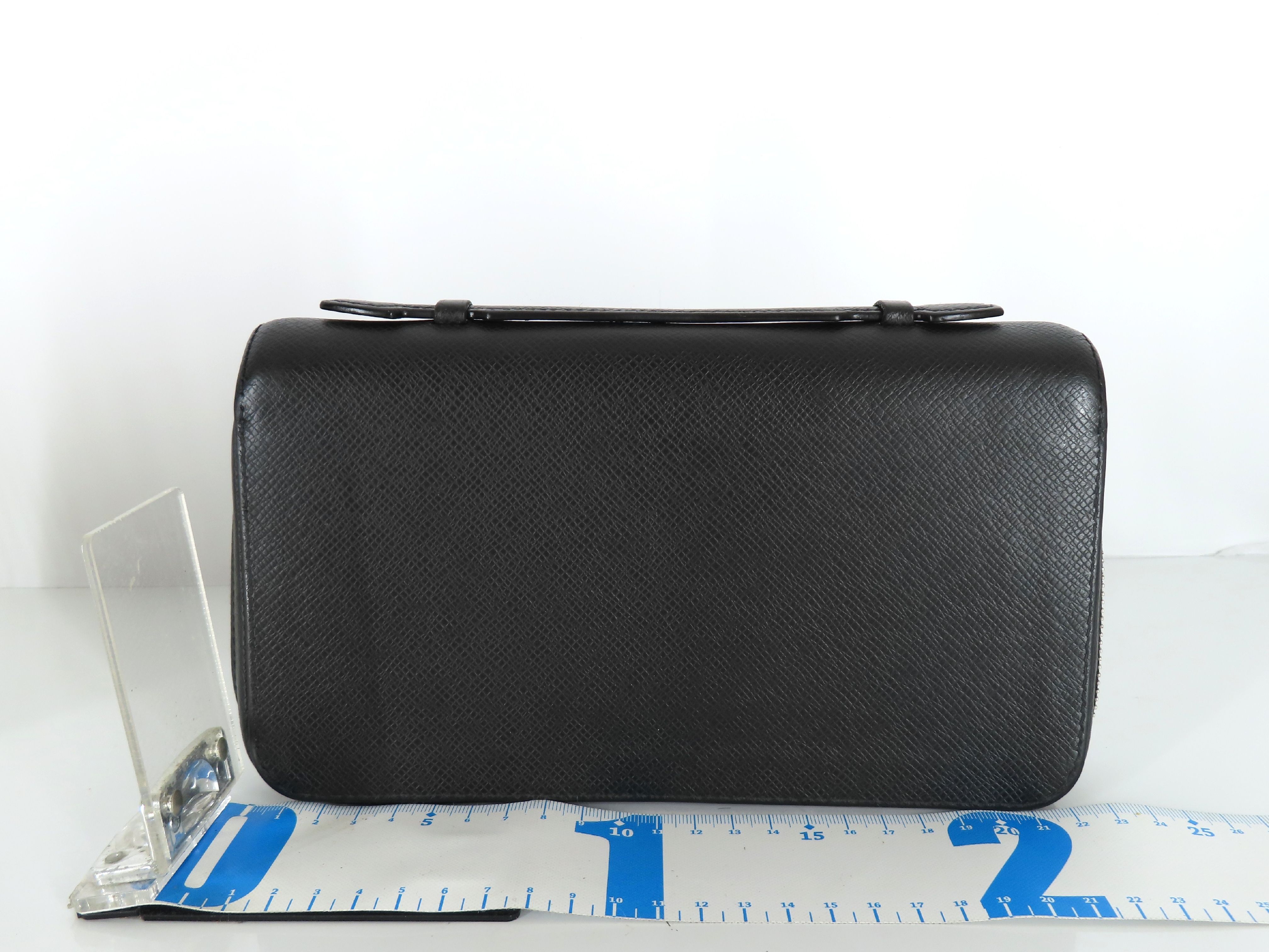 Taiga Zippy XL Wallet, Black, Silver Hardware, CA4129 — view 2