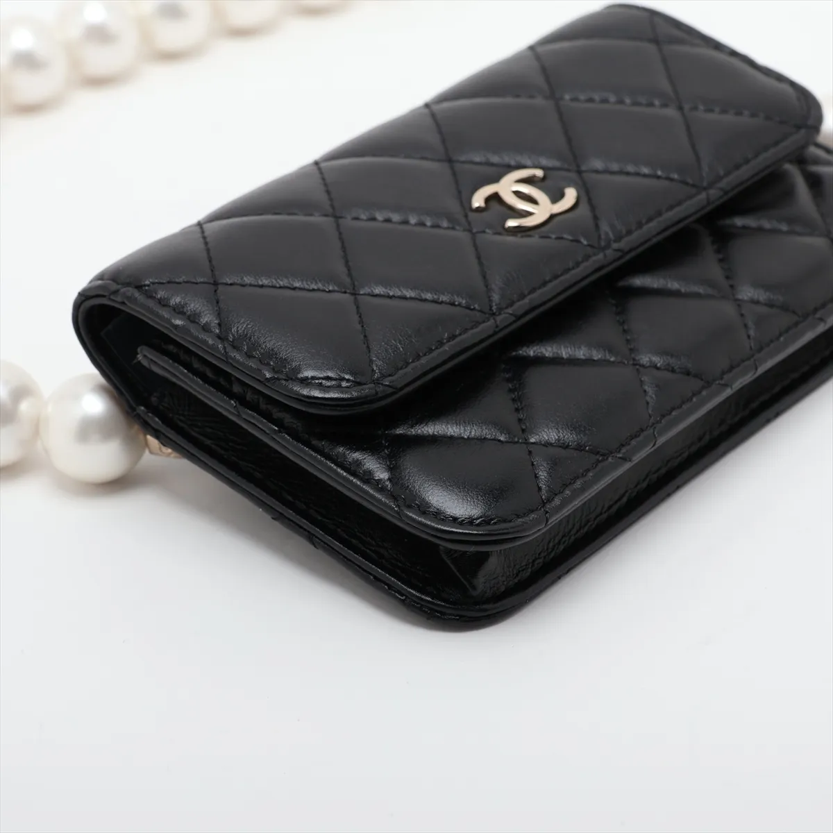 Matelassé Lambskin Shoulder Bag, Pearl Black with Gold Hardware, 30747833 (Serial Number in the 30s) — view 4