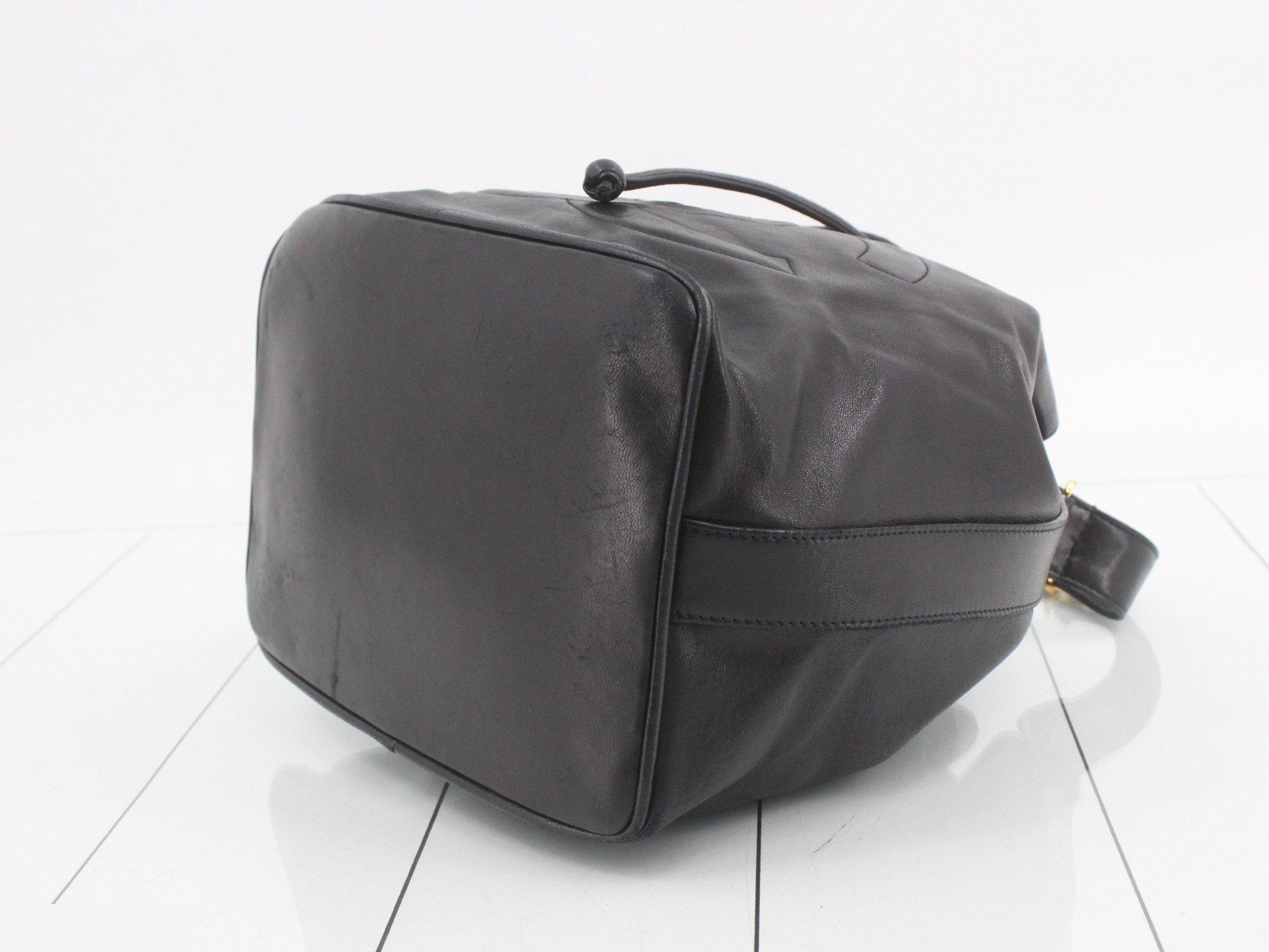 Item #1: Drawstring chain shoulder bag, lambskin, black — view 6