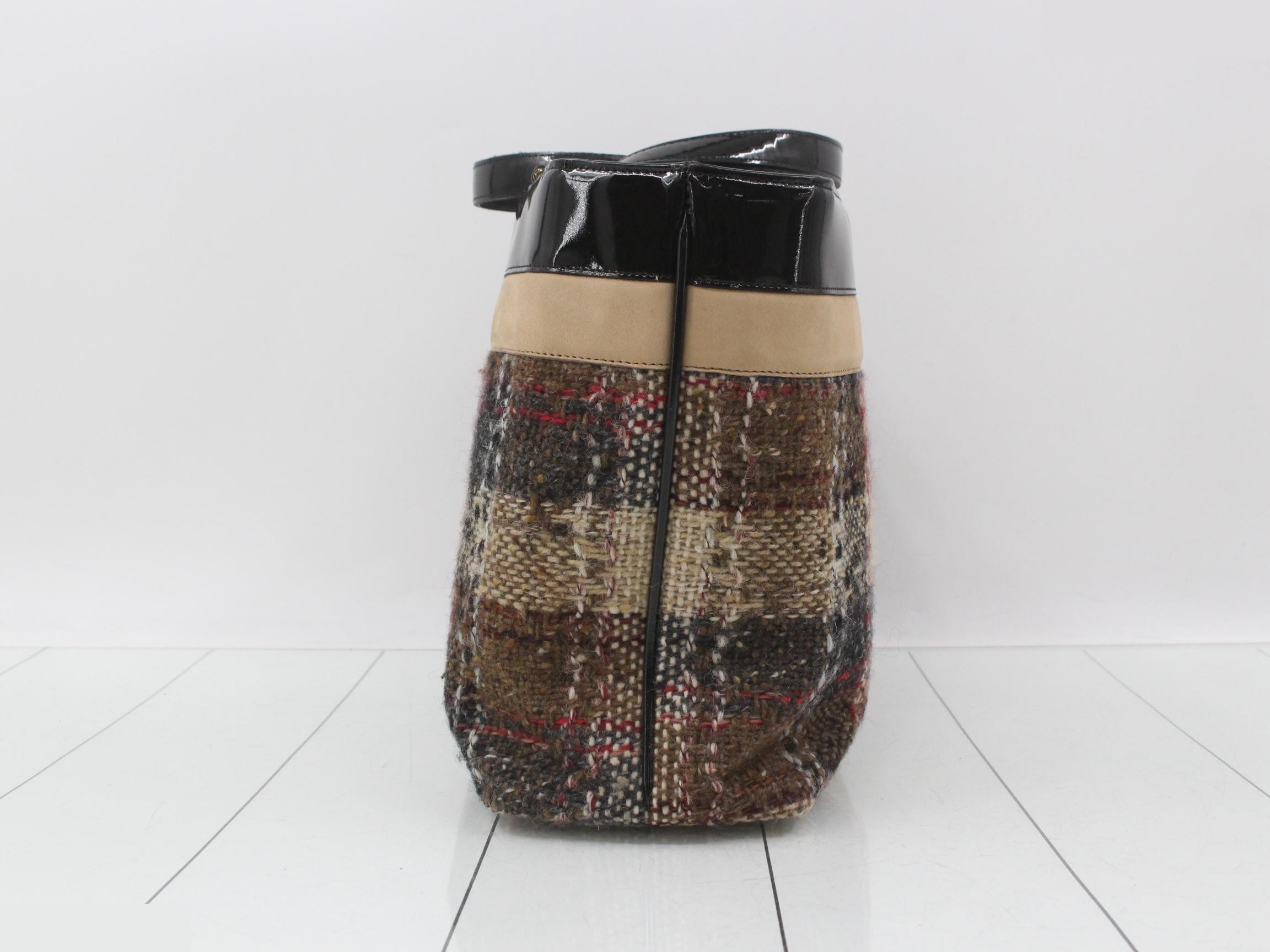 Wool check, W35 H24 D10 — view 3