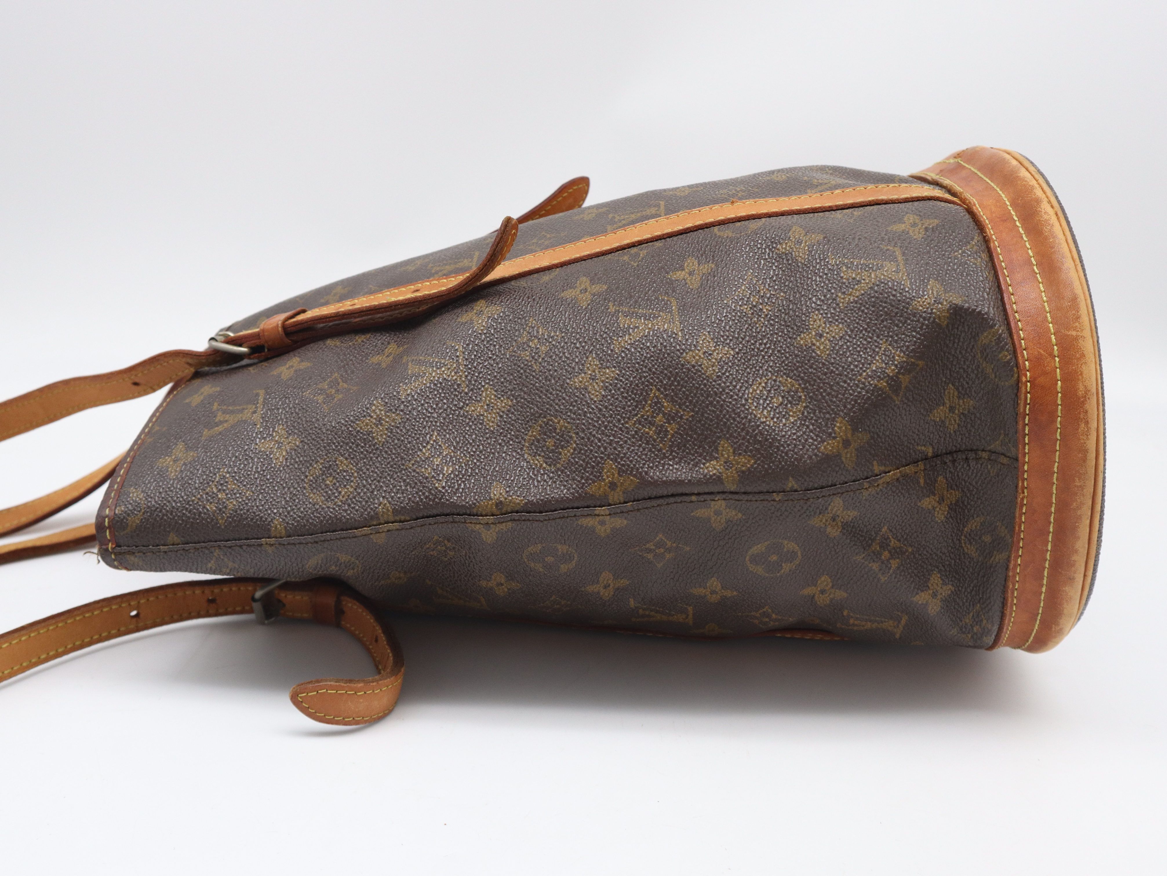 M42236 Monogram Bucket GM Tote Bag — view 3
