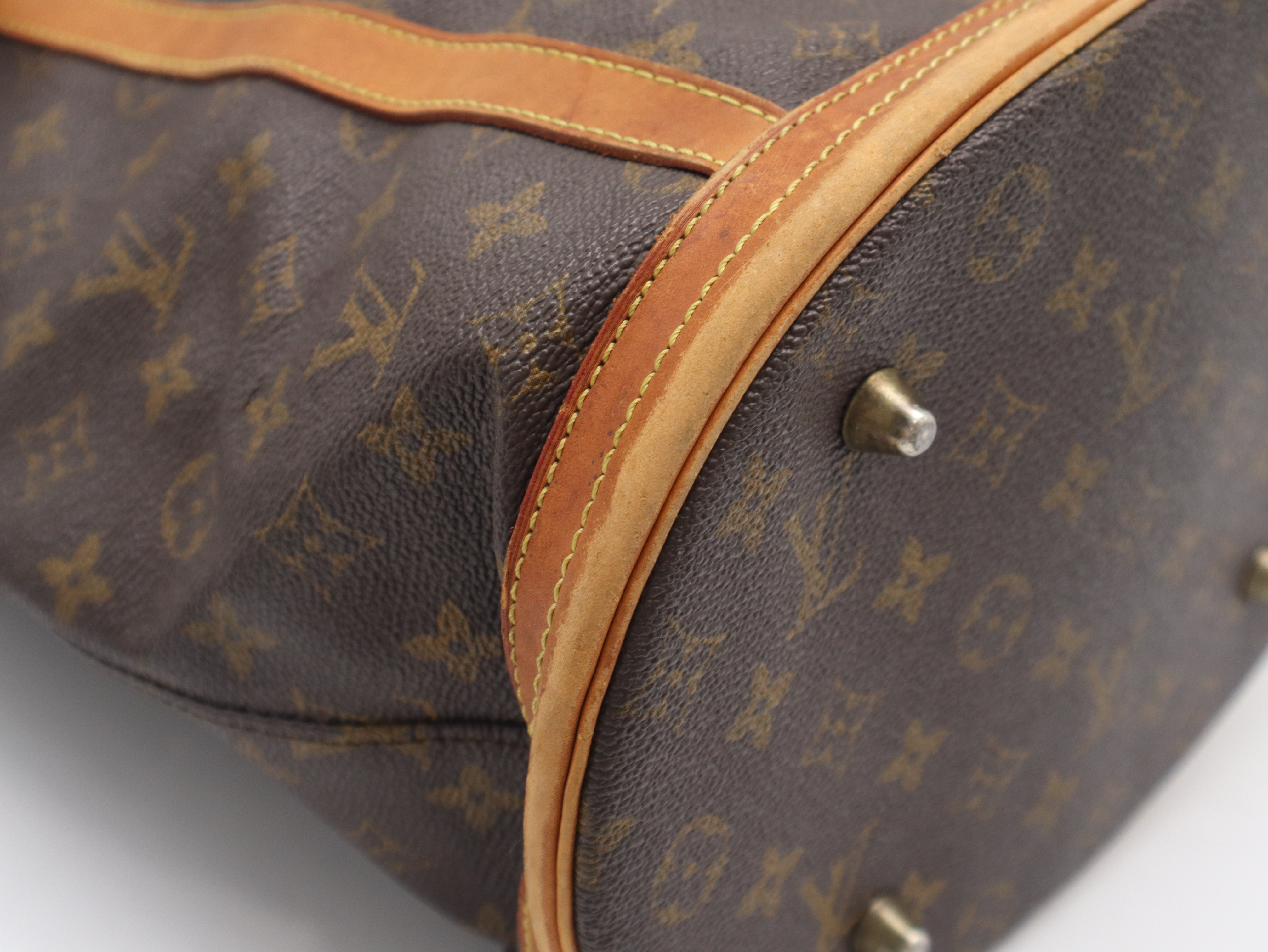 M42236 Monogram Bucket GM Tote Bag — view 10
