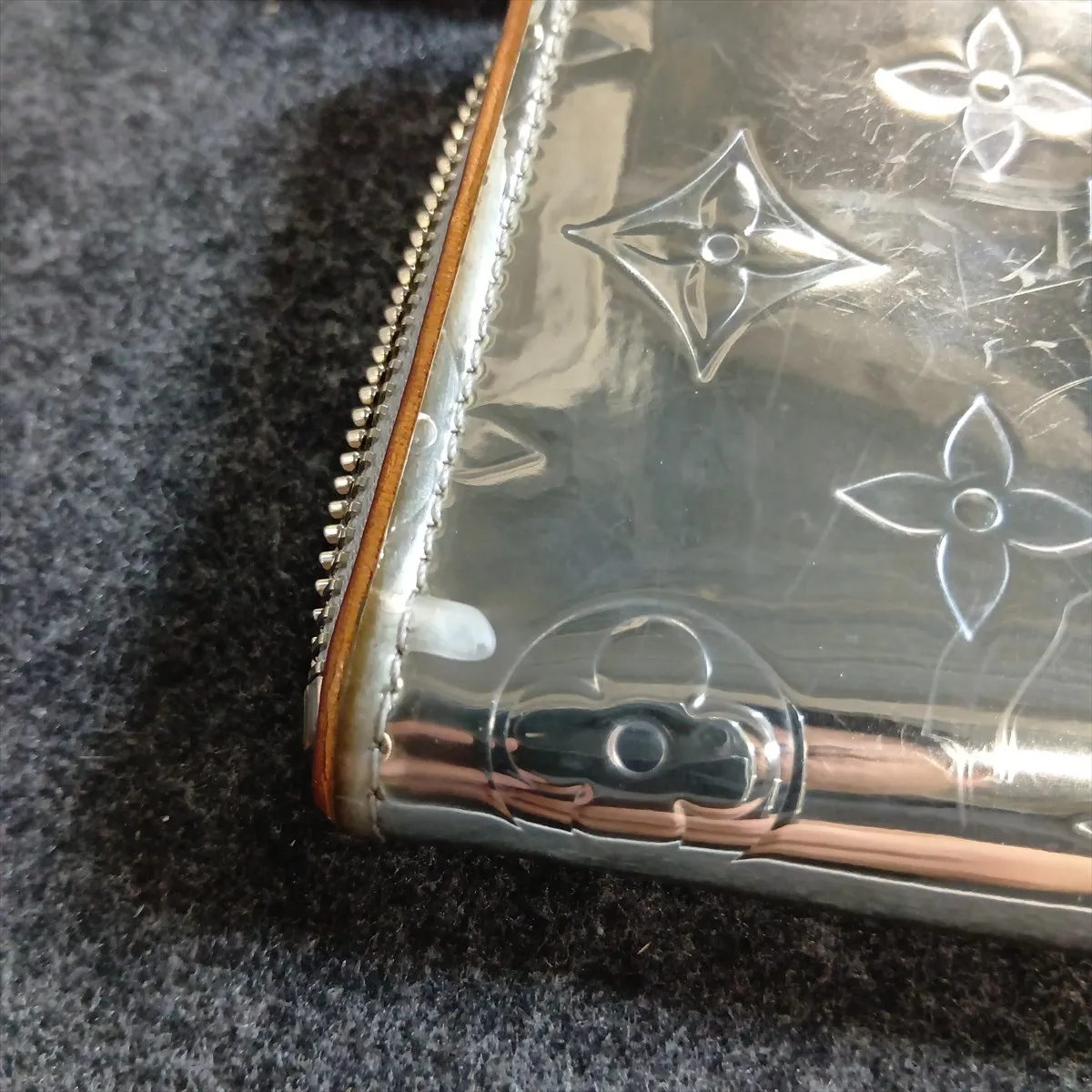 Monogram Mirror Canvas Zippy Wallet Vertical M80808 Silver Round Zip Wallet (RFID Detectable) — view 13