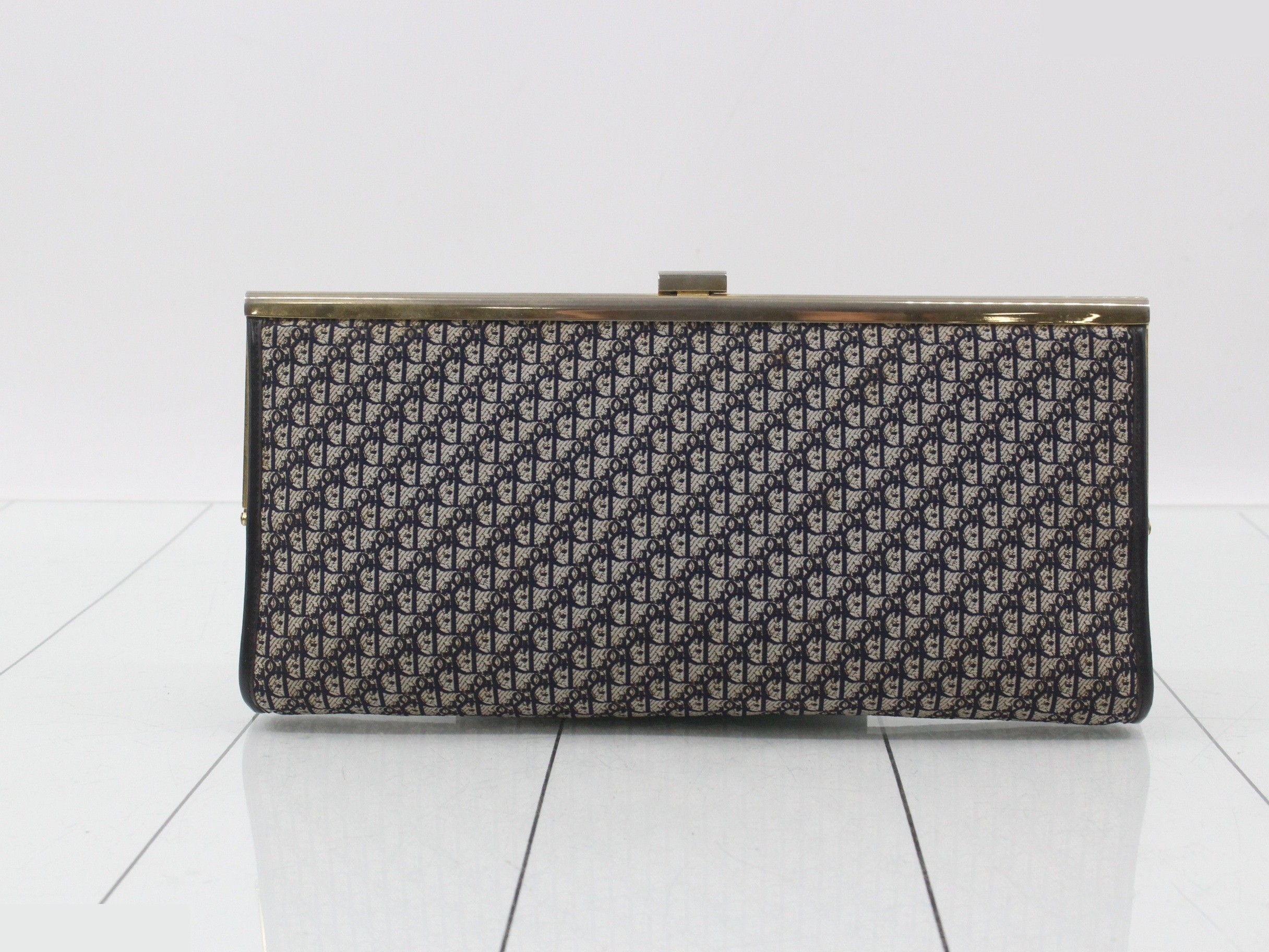 Other lines: Bags and clutches — view 2