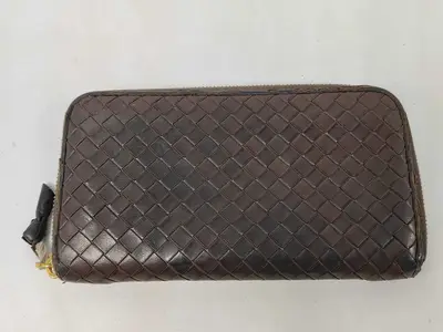 Intrecciato Round Zip Long Wallet