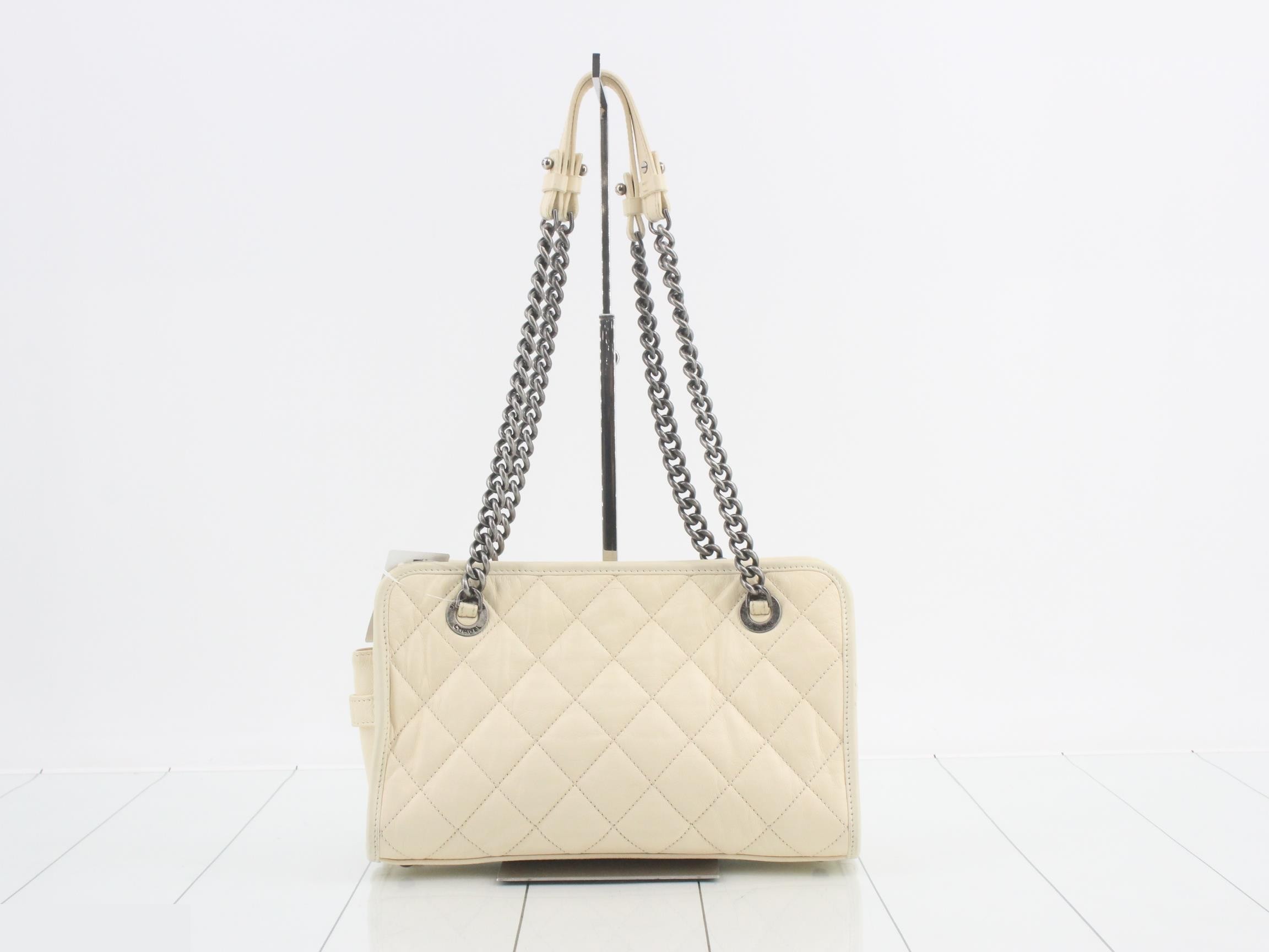 Matelassé (bag) - Shoulder bag — view 2