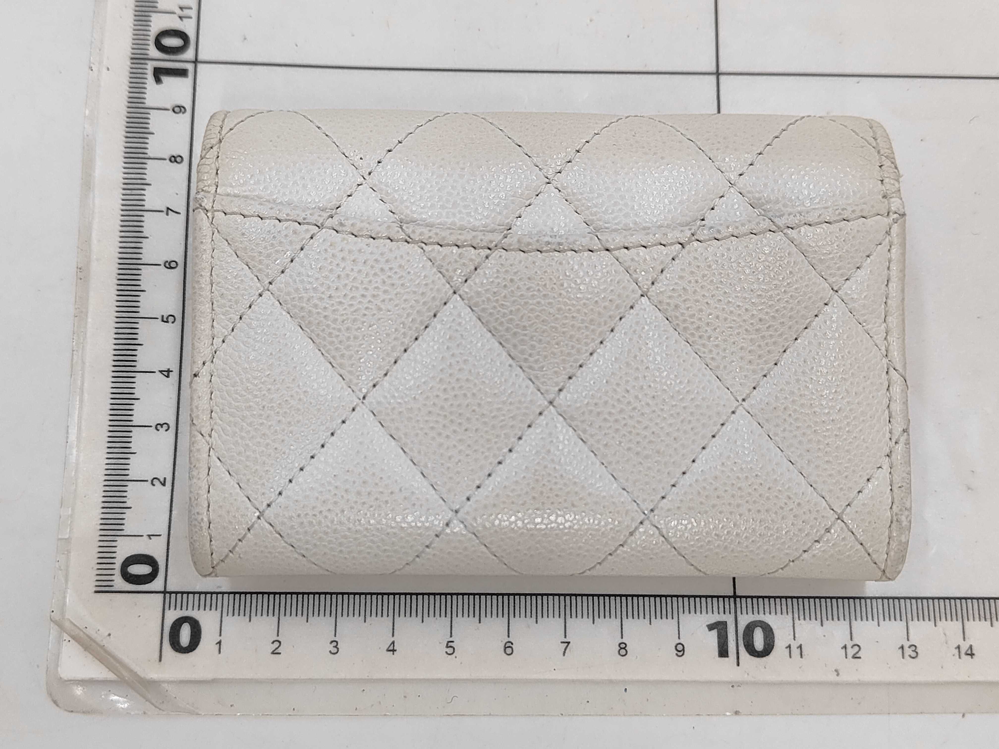 Card Case WHITE Caviar Skin (Grained Calf) Timeless Classic Line Card Case — view 2