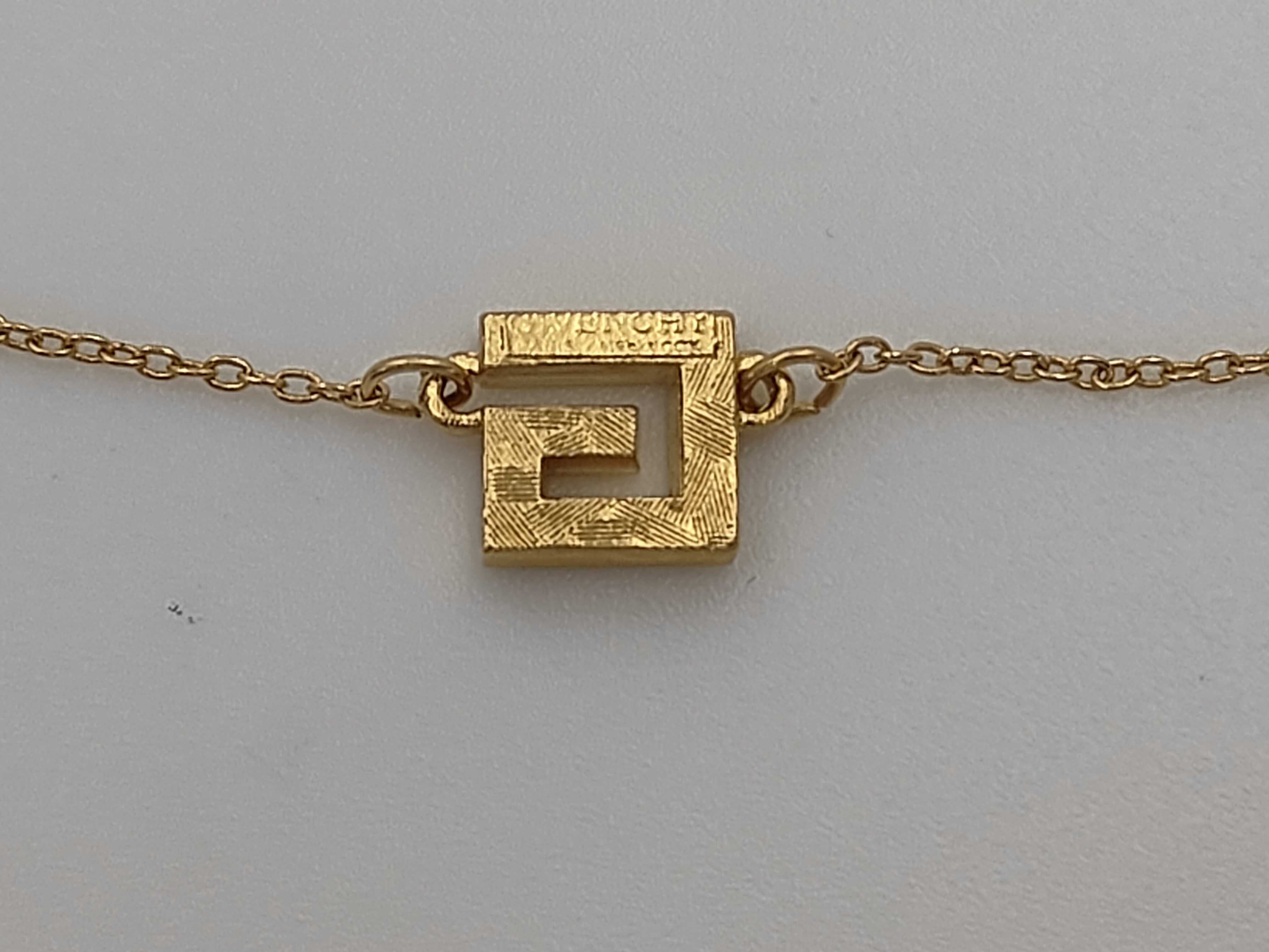 necklace — view 2