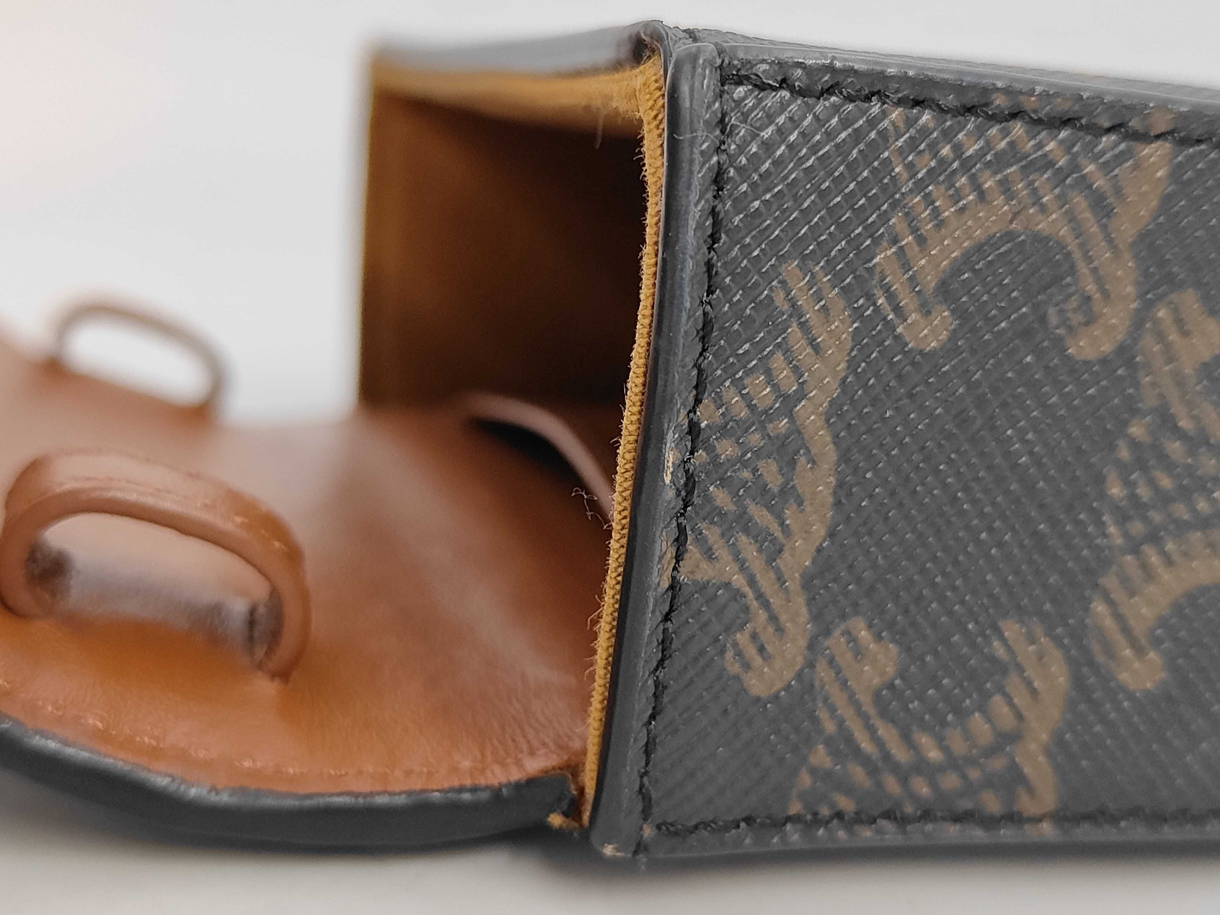 Triomphe Shoulder Bag — view 8