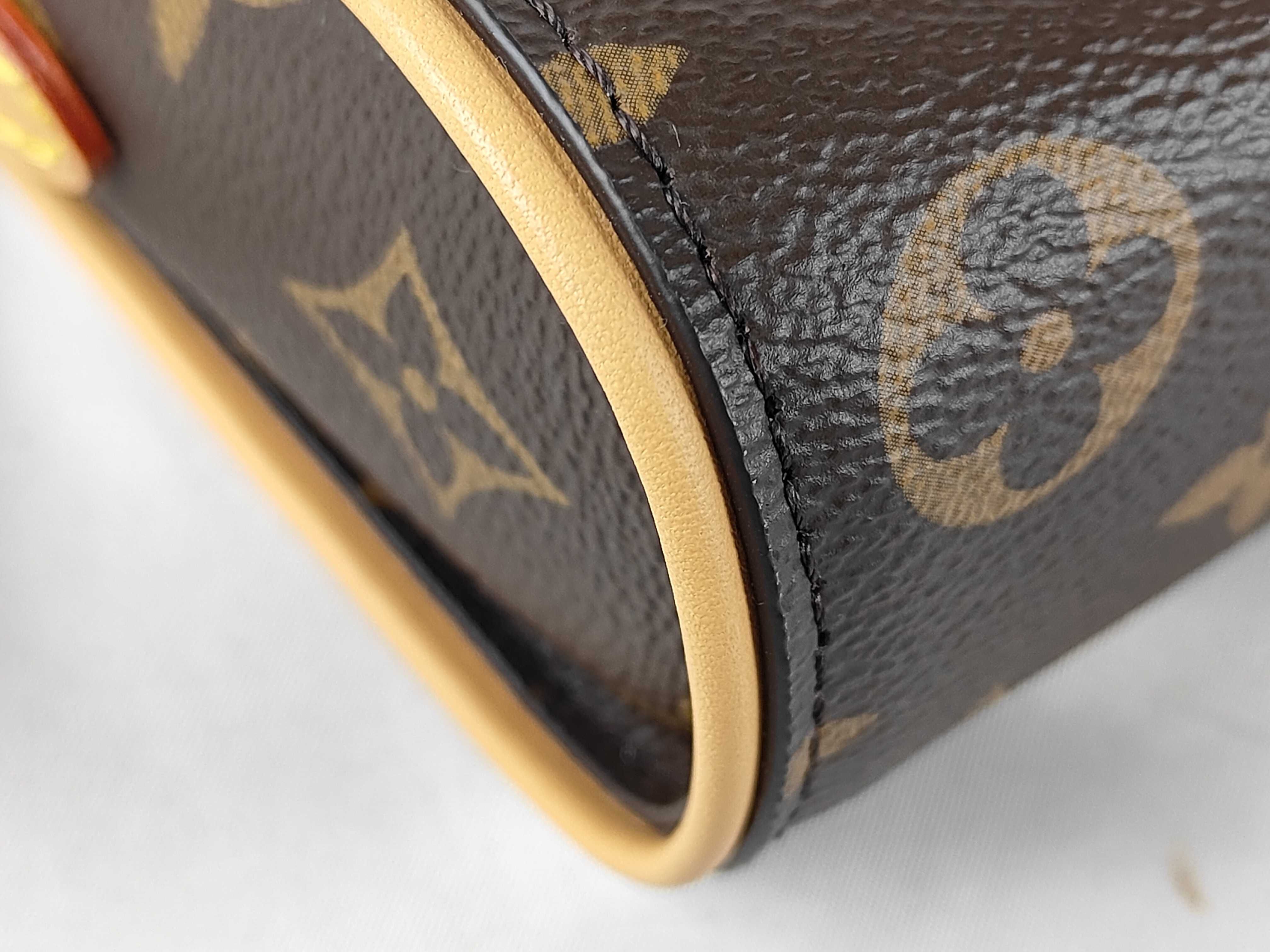 Monogram Louis Vuitton Pochette Camille M13566 RFID Shoulder Bag — view 4