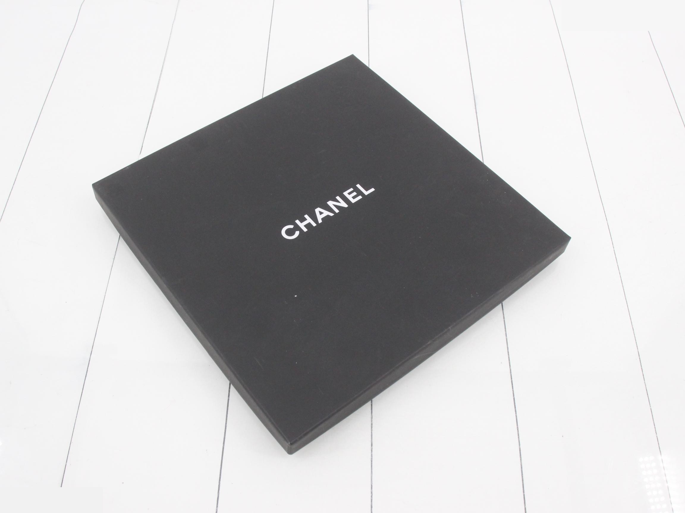 Other lines - Accessories, scarves — view 4