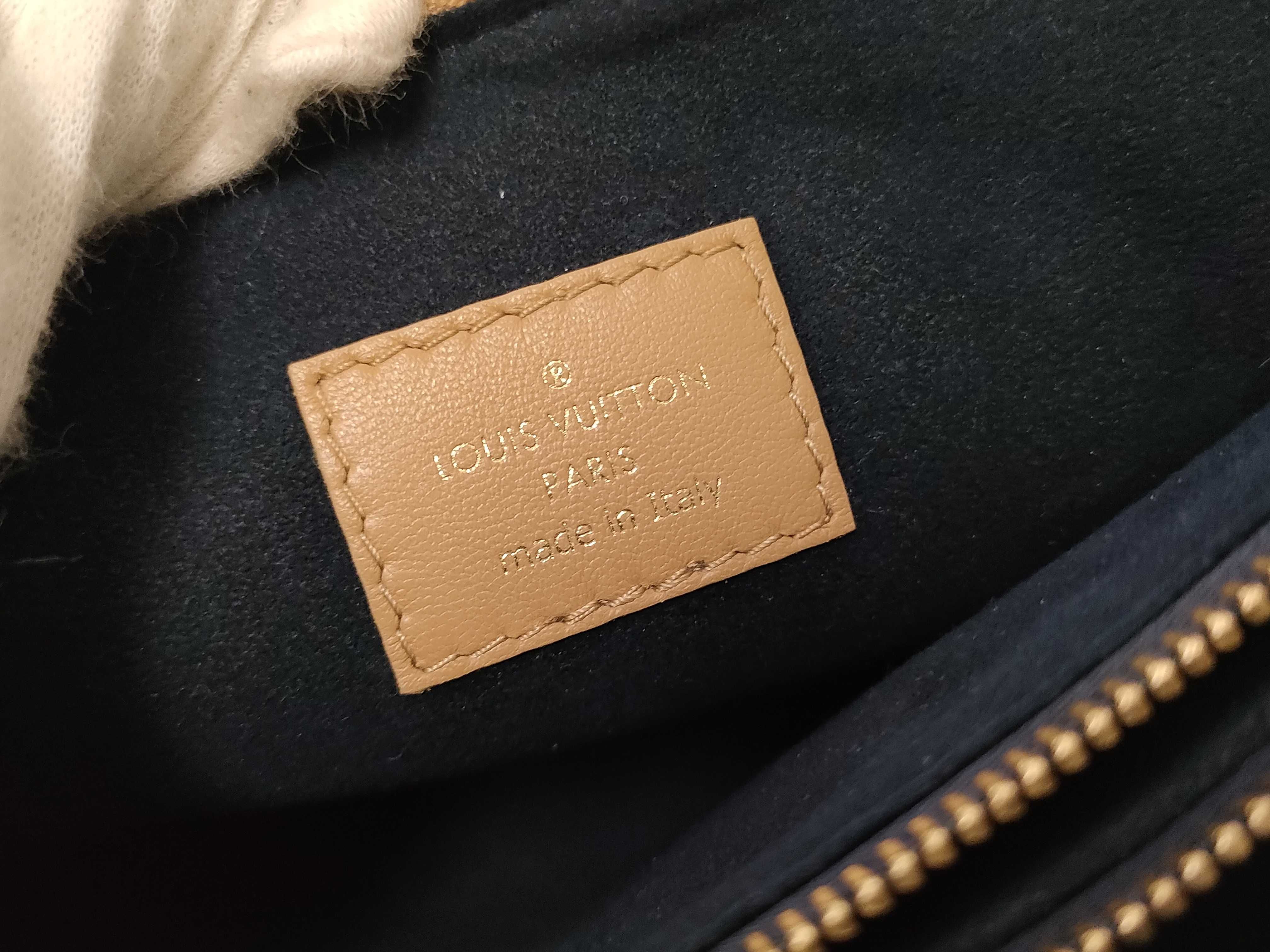 Monogram Empreinte FR - Monogram embossed Coussin PM M21261 There was an RFID response shoulder bag — view 9