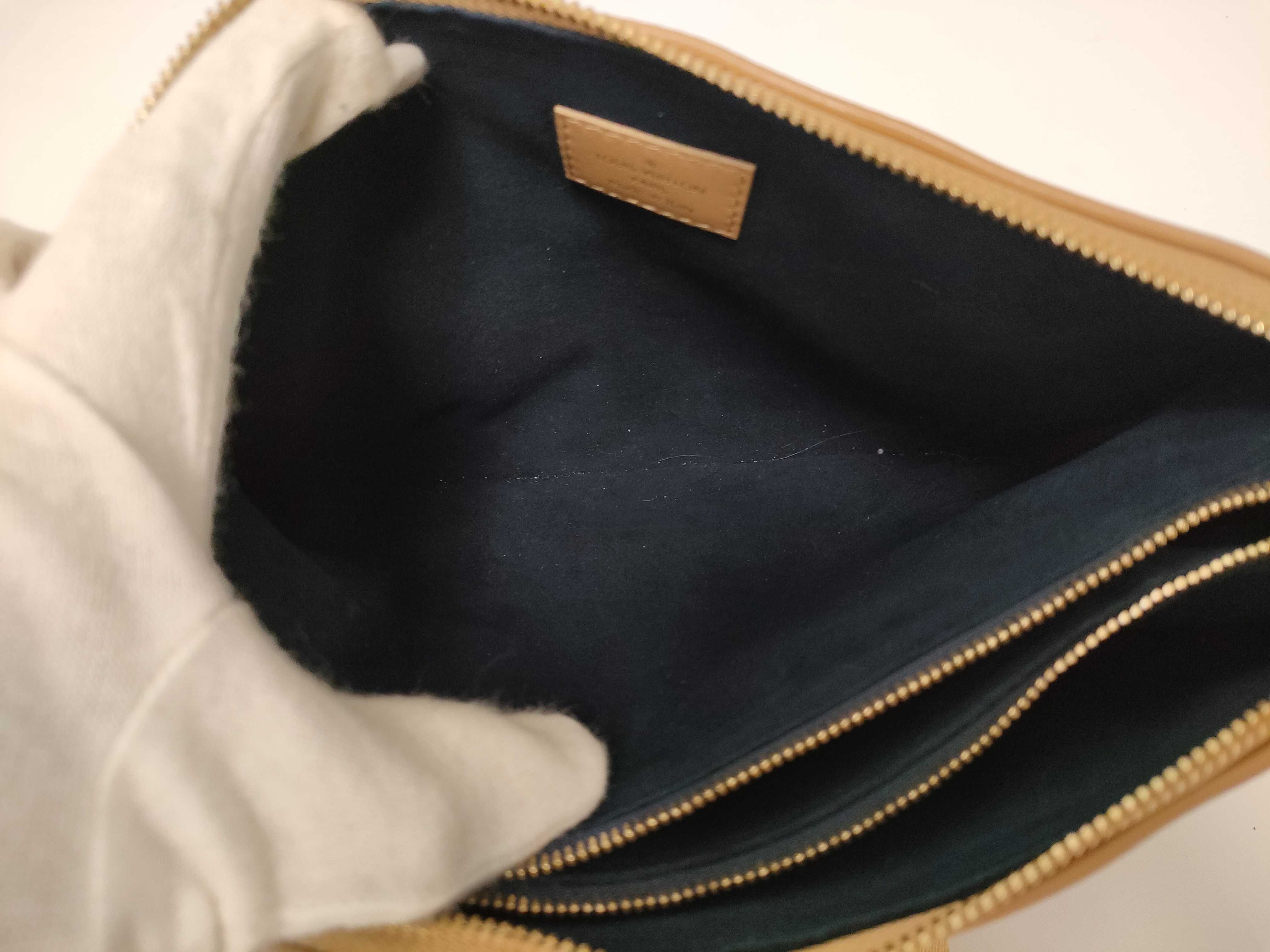 Monogram Empreinte FR - Monogram embossed Coussin PM M21261 There was an RFID response shoulder bag — view 10