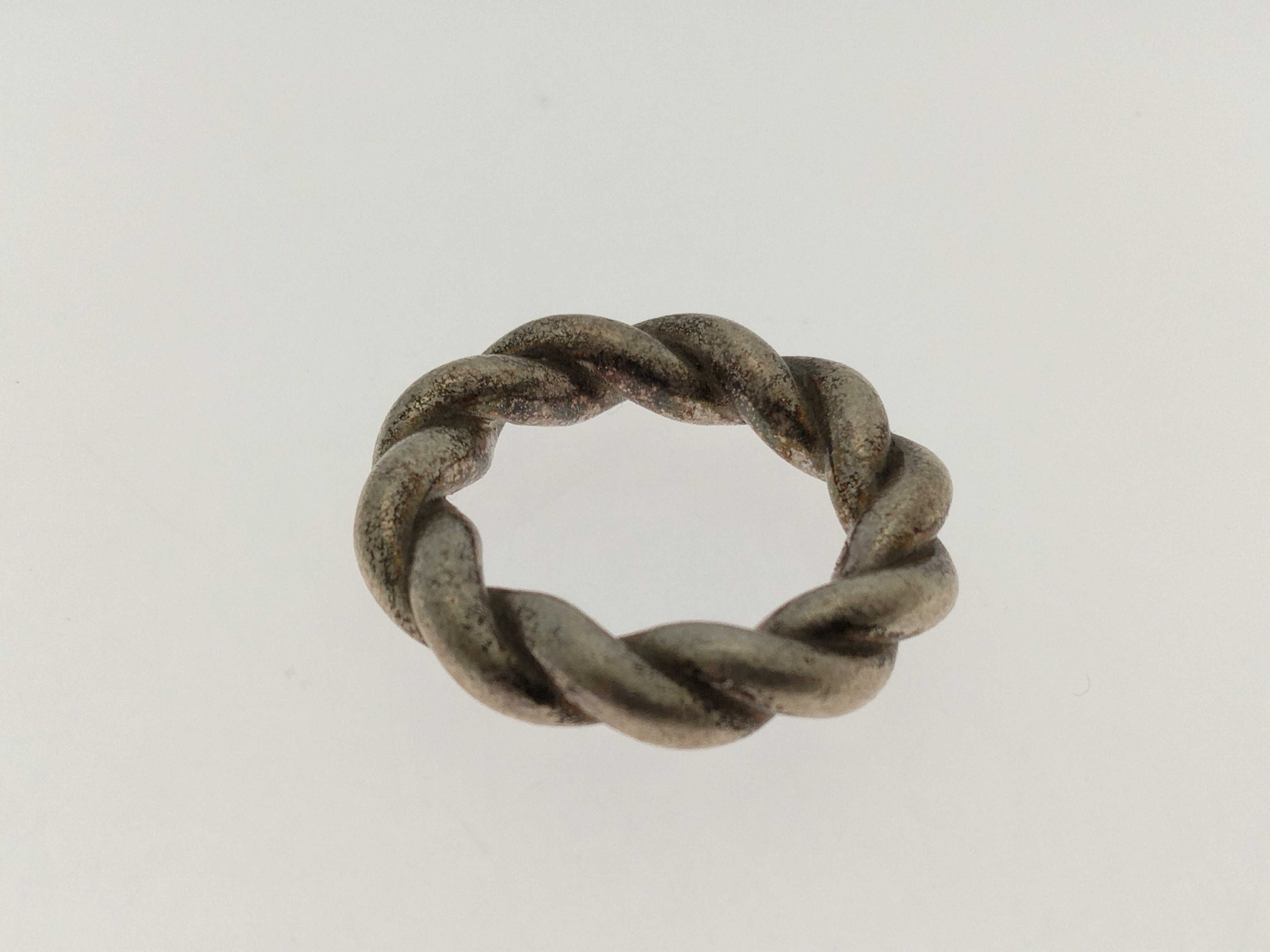 ring — view 9