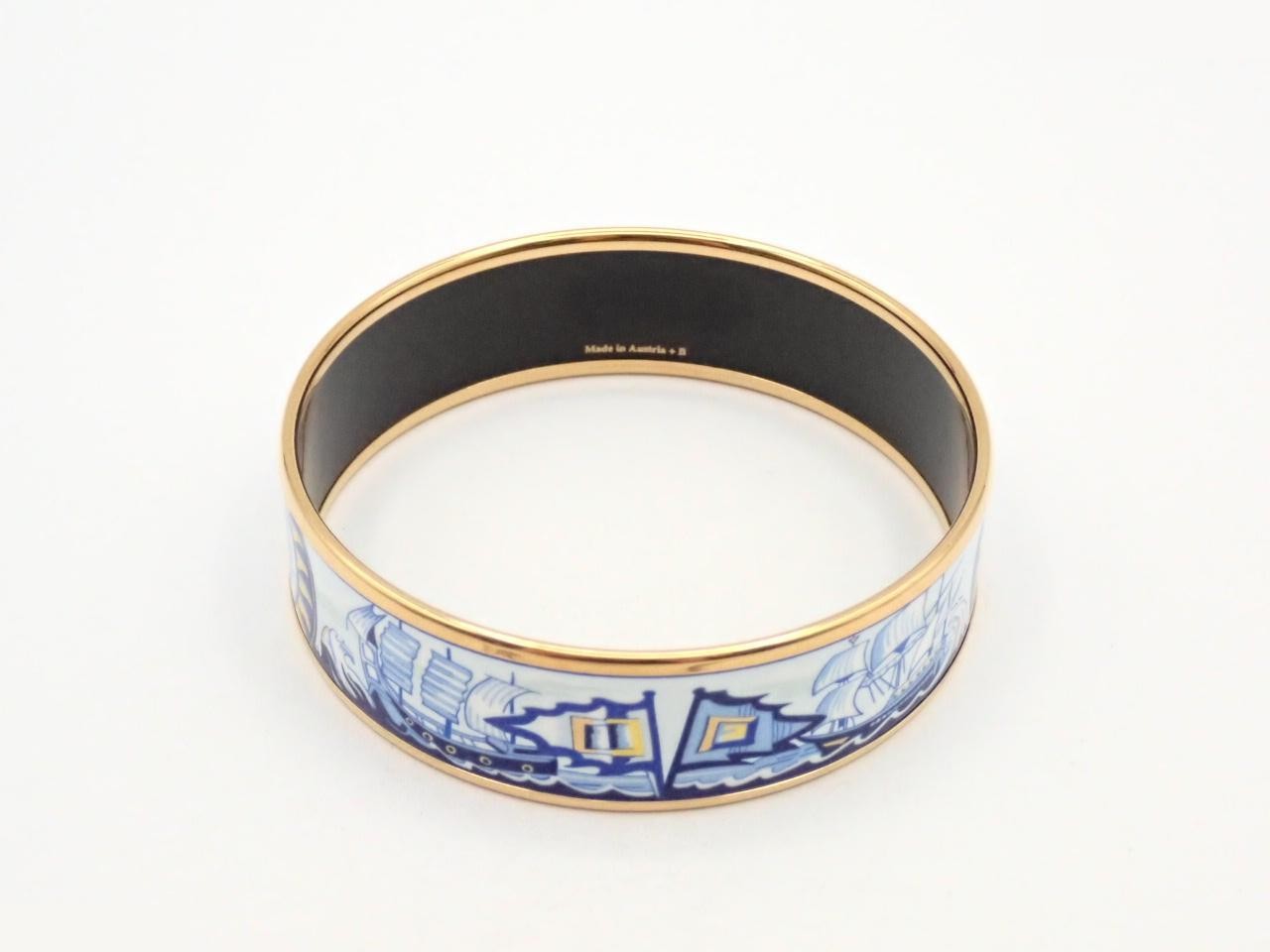 Enamel GM Gold Bracelet/Bangle, Wrist Circumference Approx. 19.5cm — view 2
