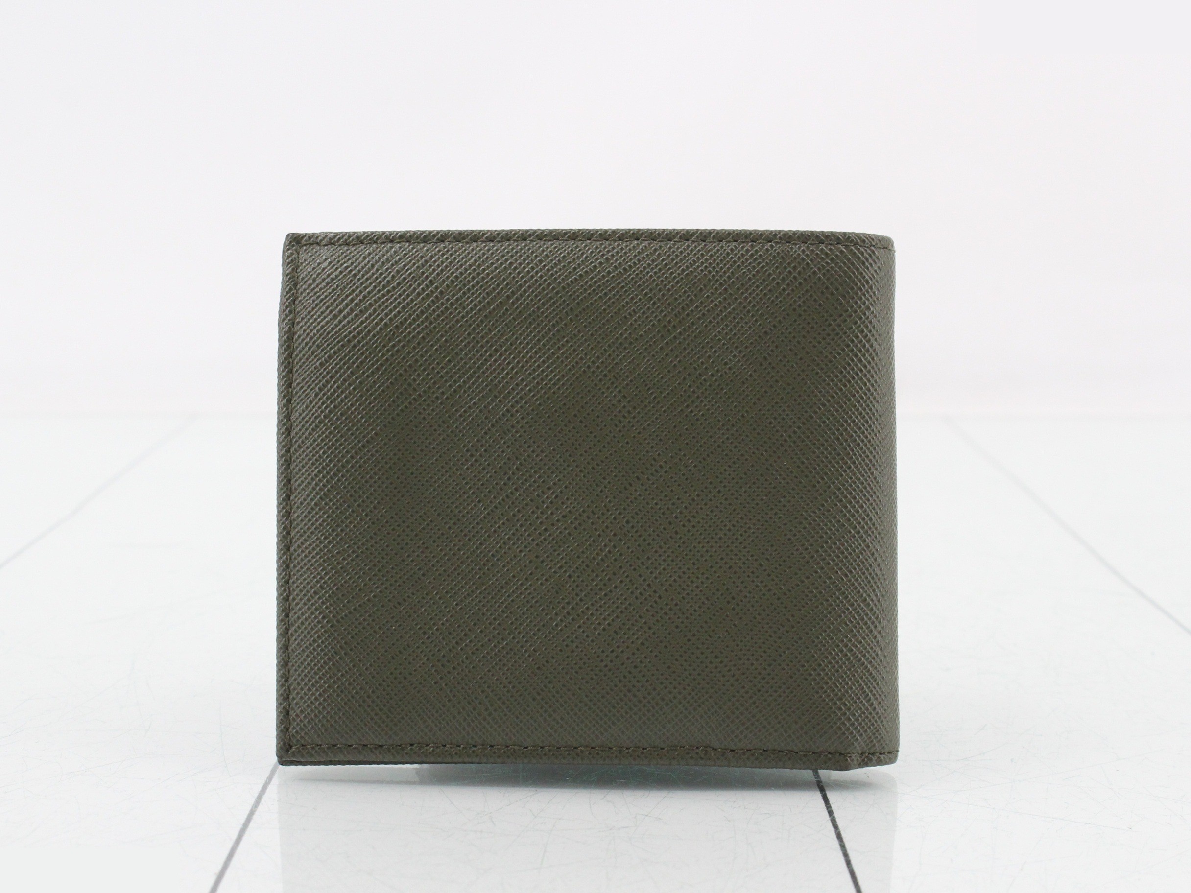 Triangular plate bifold wallet, khaki — view 2