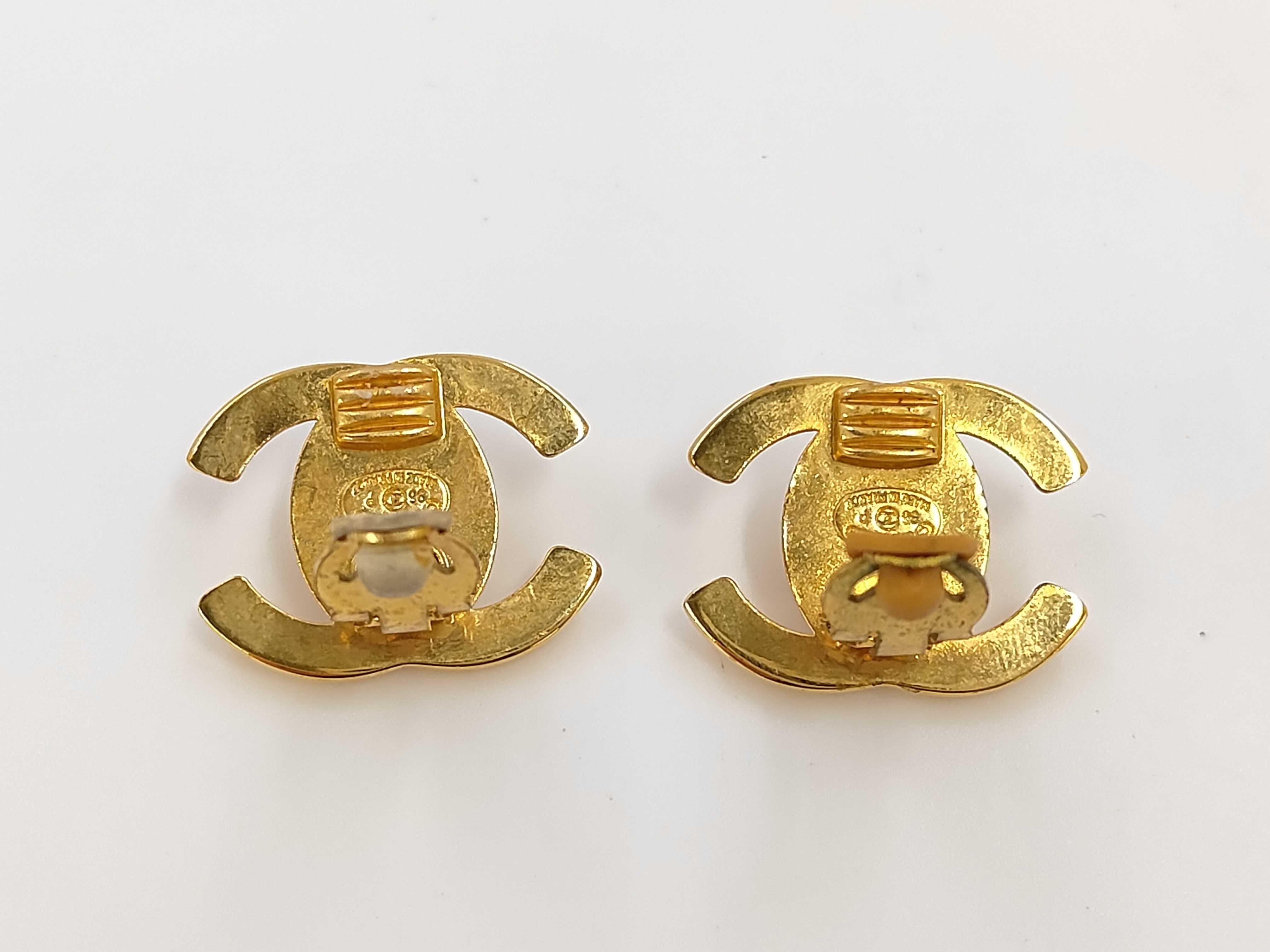 earrings — view 4
