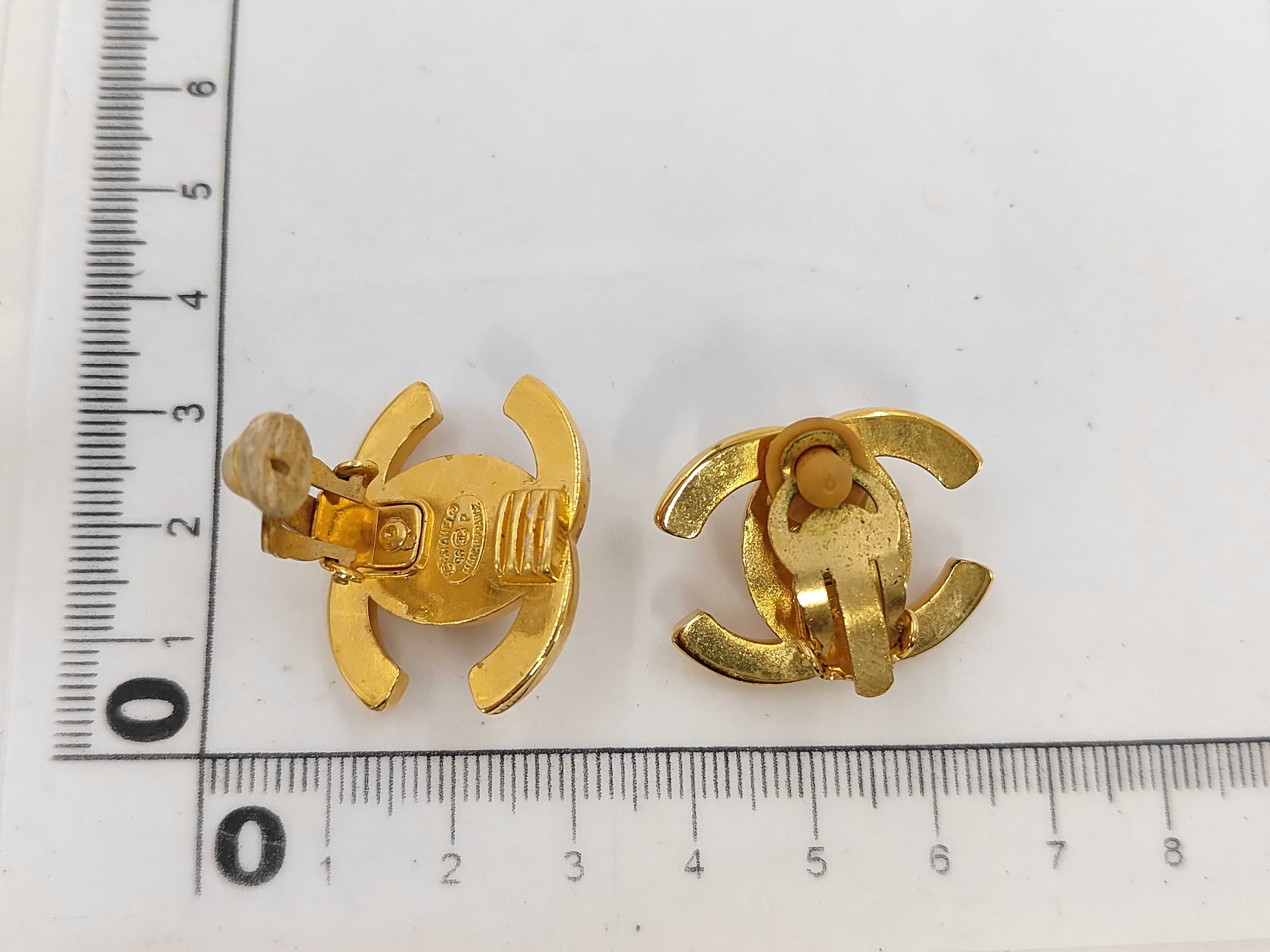 earrings — view 6