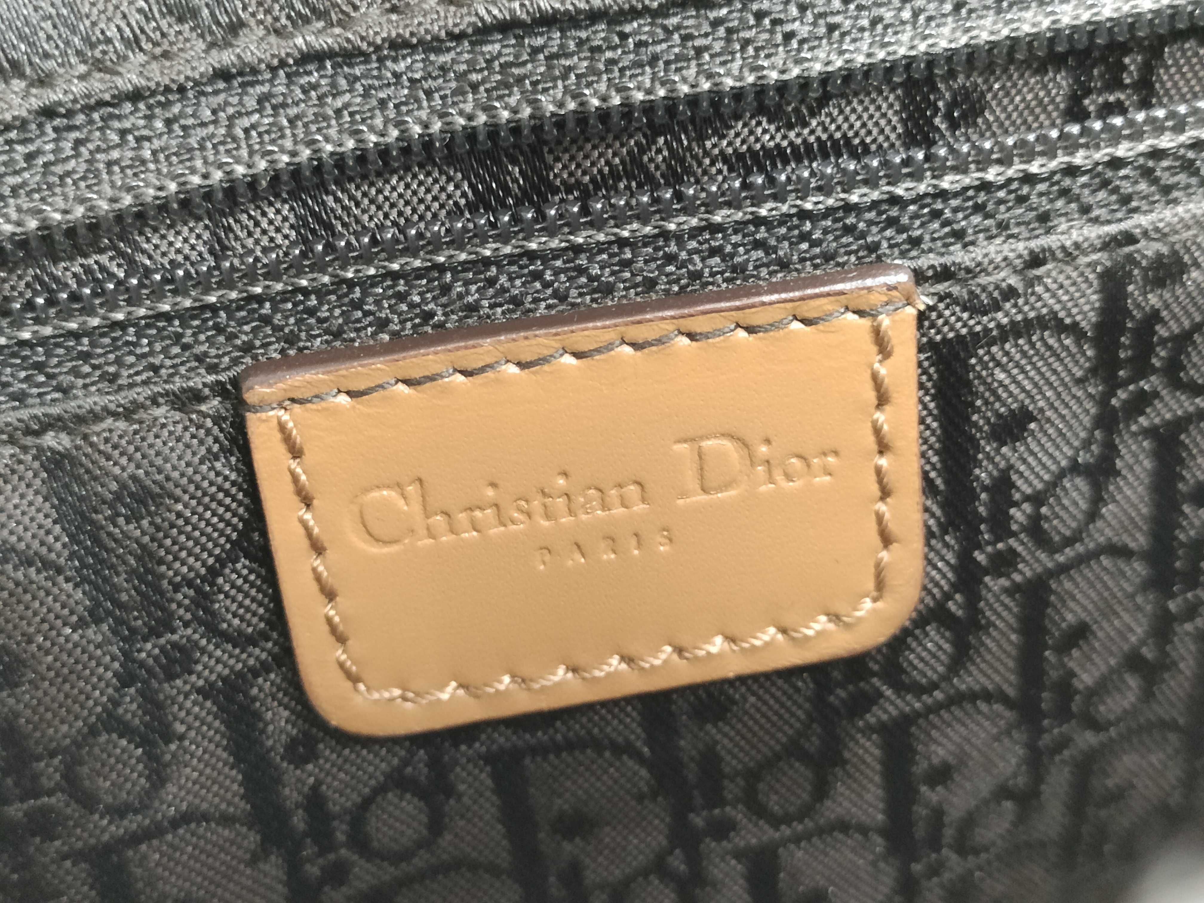 Street Chic One-Shoulder Bag, in undamaged condition. — view 12
