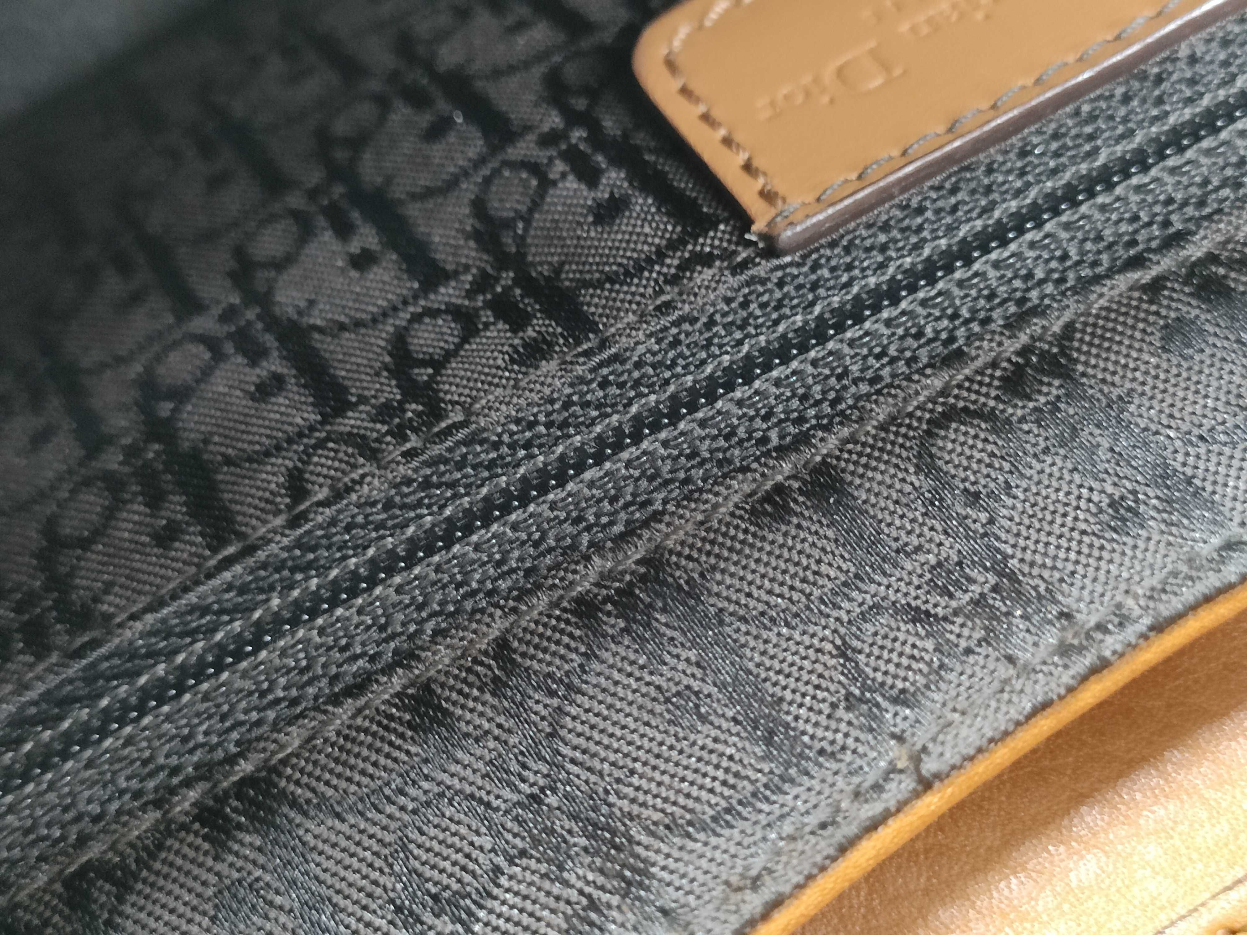 Street Chic One-Shoulder Bag, in undamaged condition. — view 13