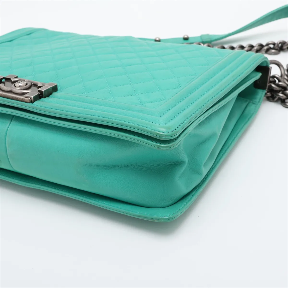 Boy Chanel Lambskin Chain Shoulder Bag, Green, Gunmetal Hardware, Item No. 17883627, Series 17 — view 3