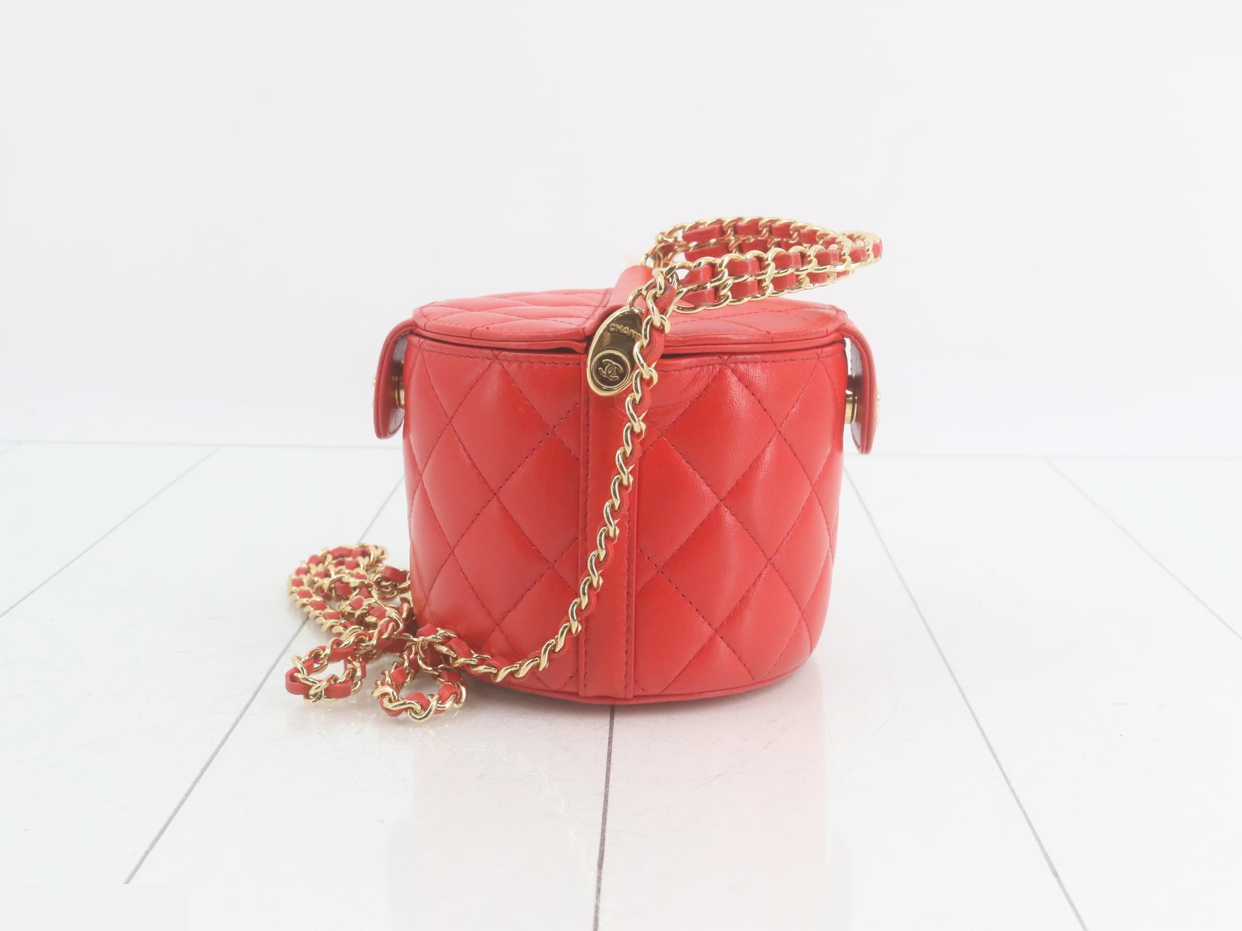 Vanity Chain Shoulder Bag — view 3