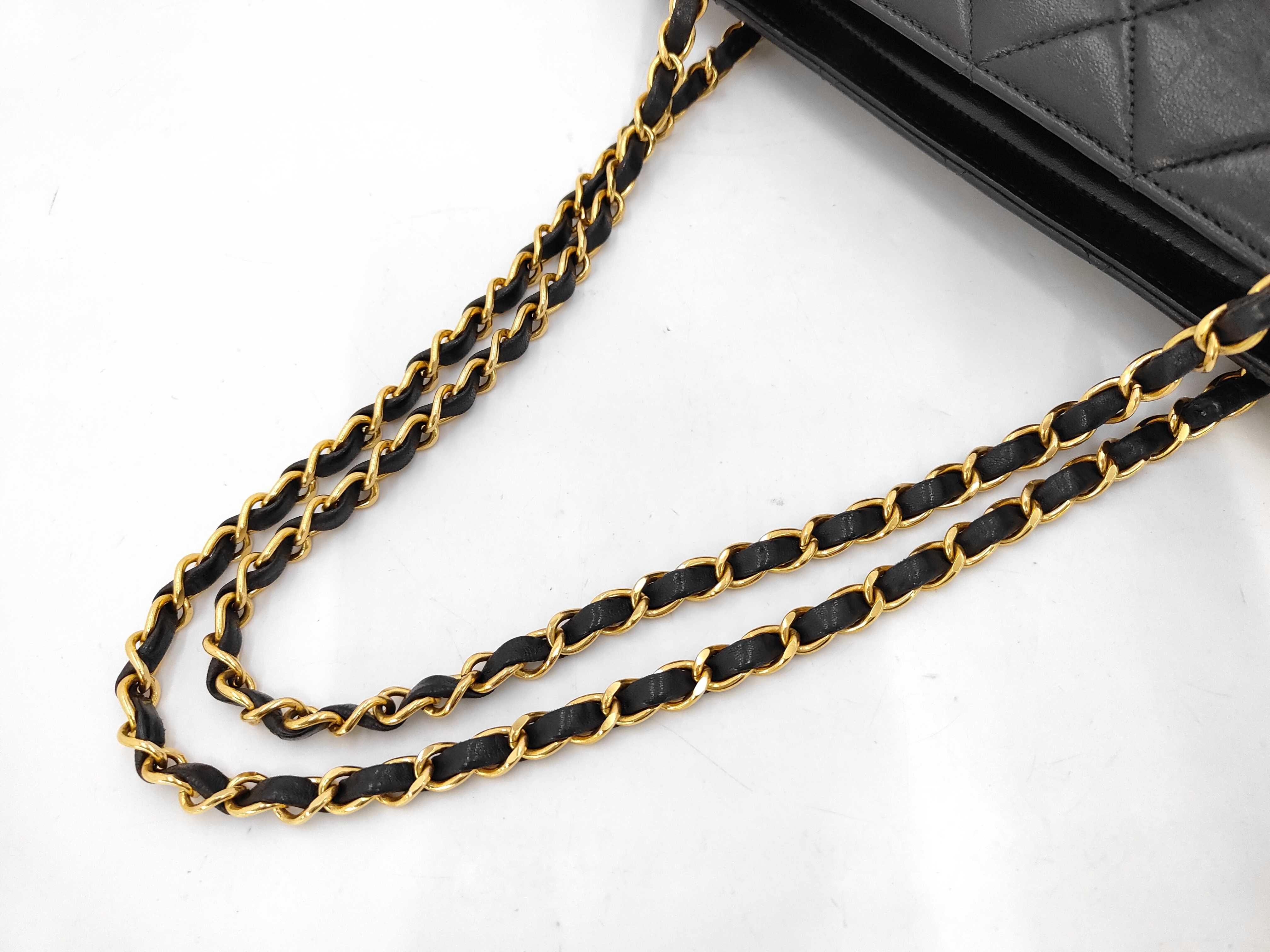 Matelassé Chain Shoulder Bag, Lambskin Tote Bag — view 4