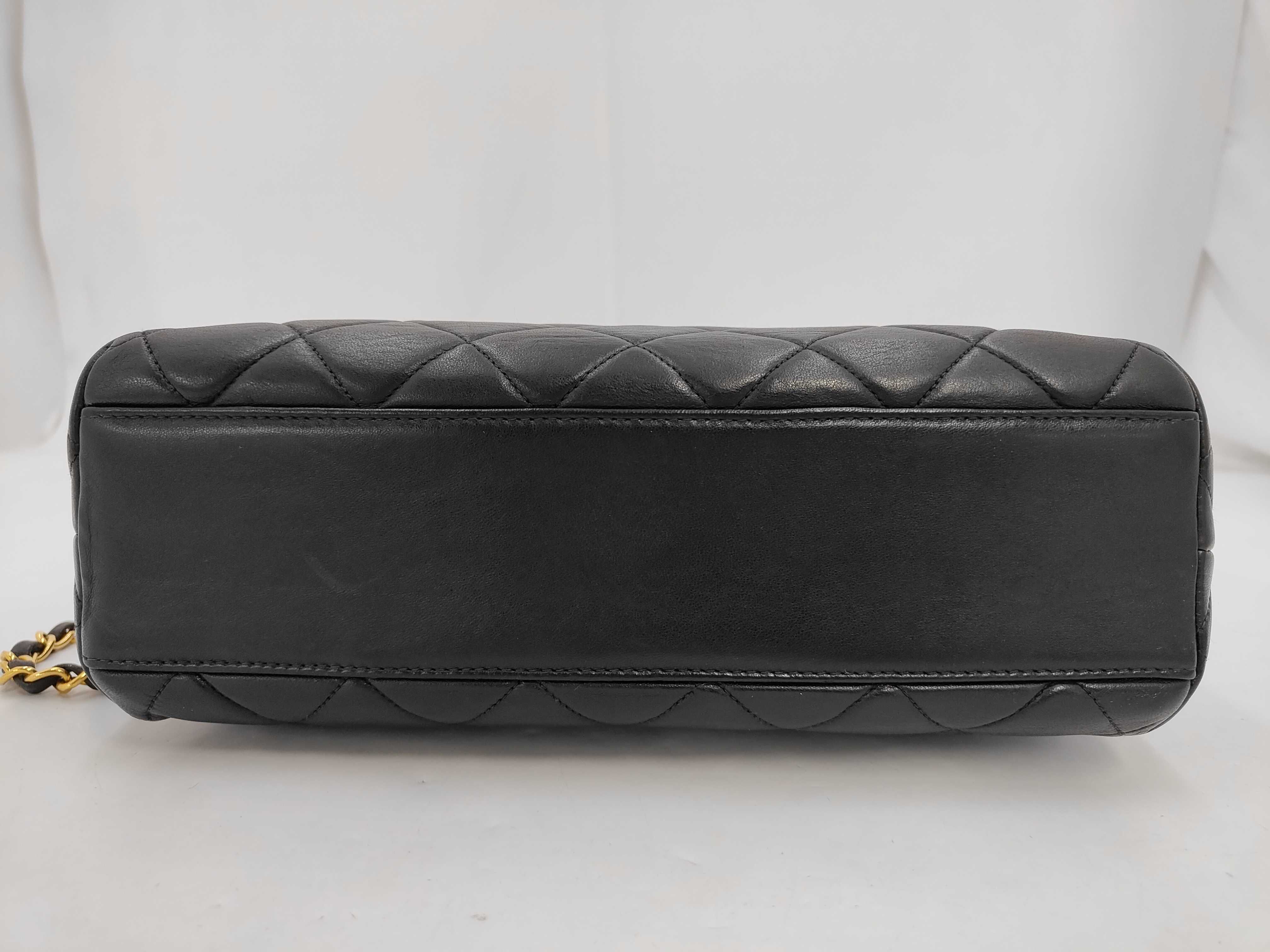 Matelassé Chain Shoulder Bag, Lambskin Tote Bag — view 7
