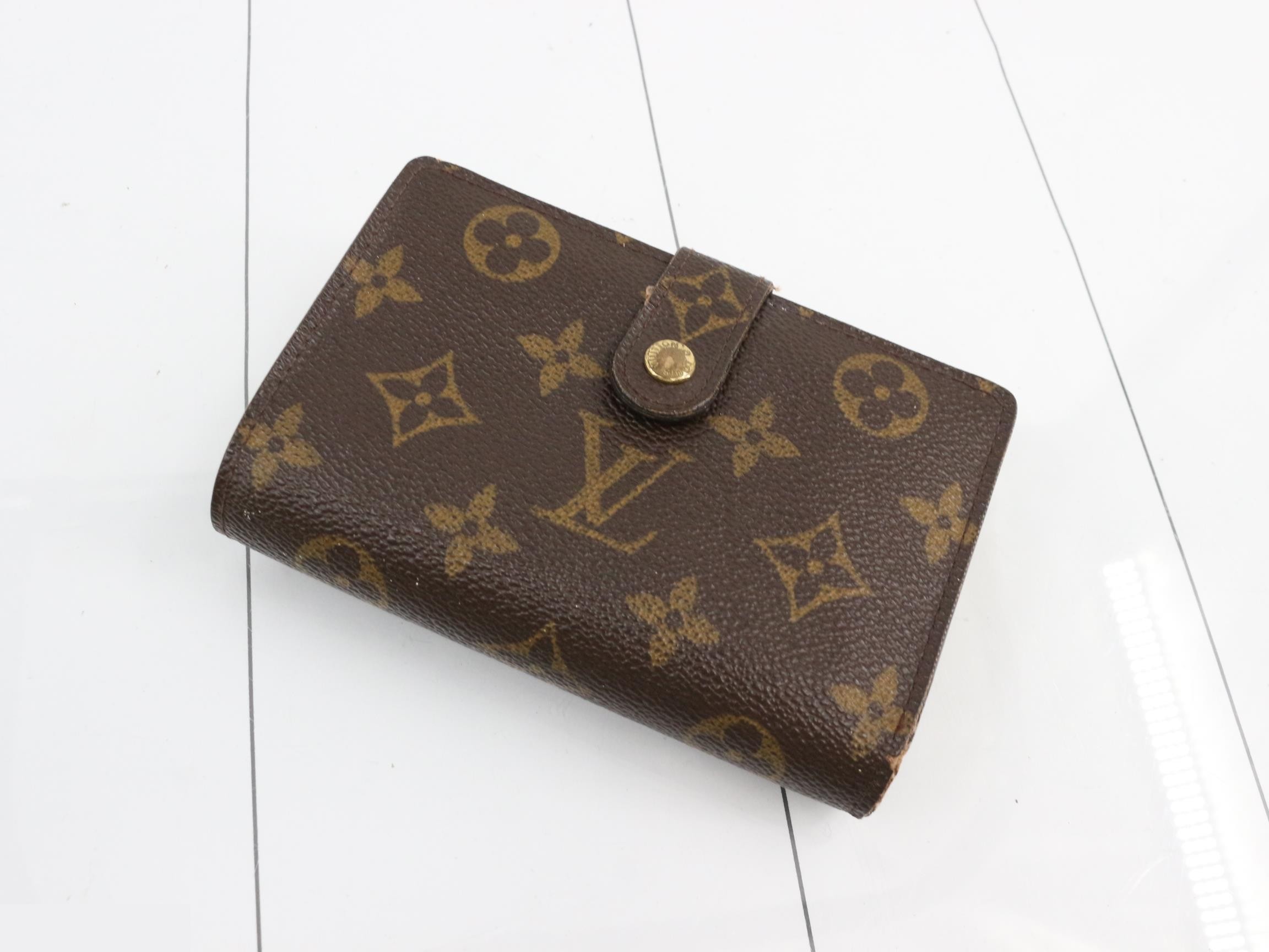 M47515, M61660, M6166: Wallet, Pouch (3 items) — view 3