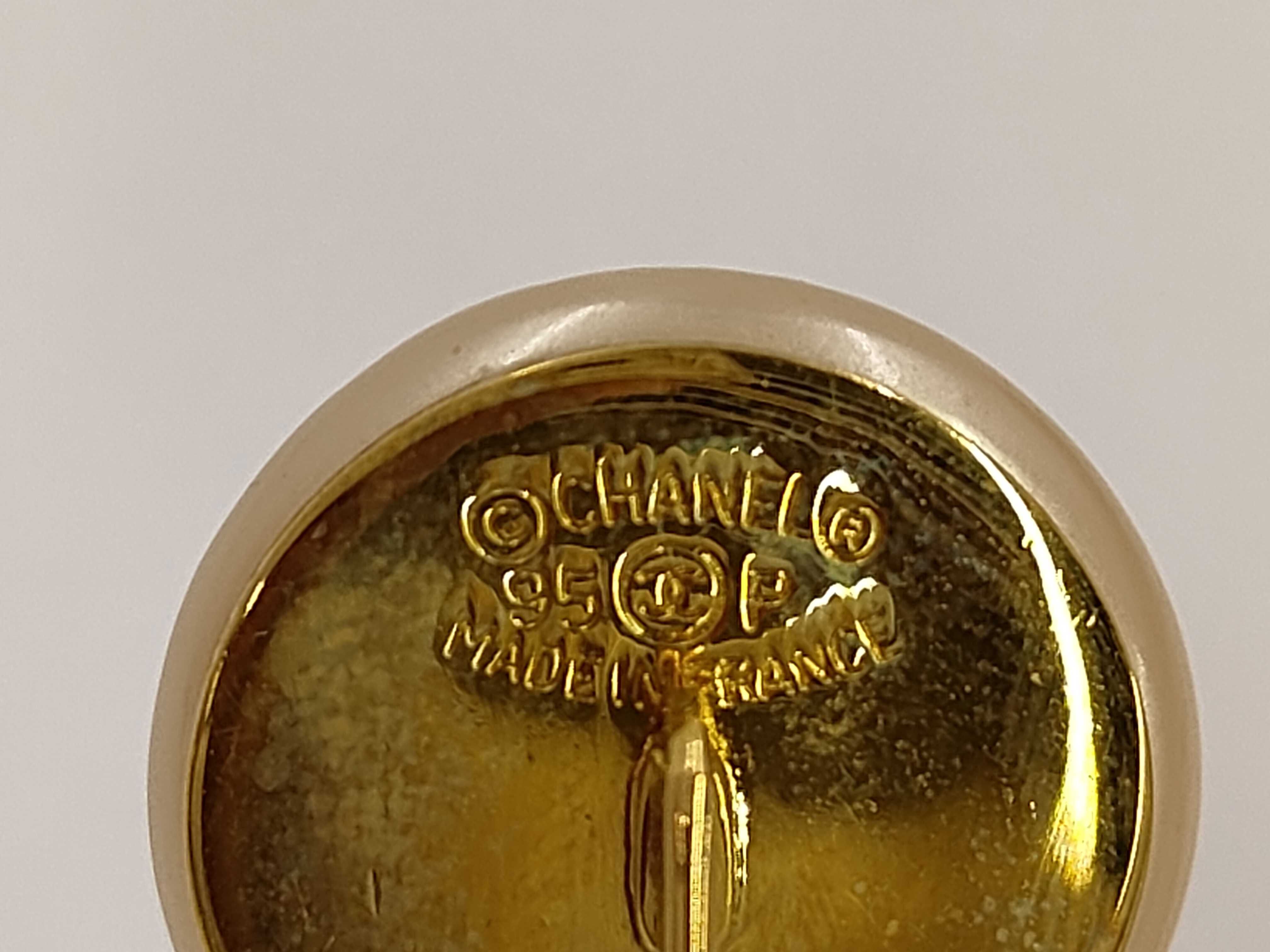 Pearl Coco Mark Gold Brooch — view 4