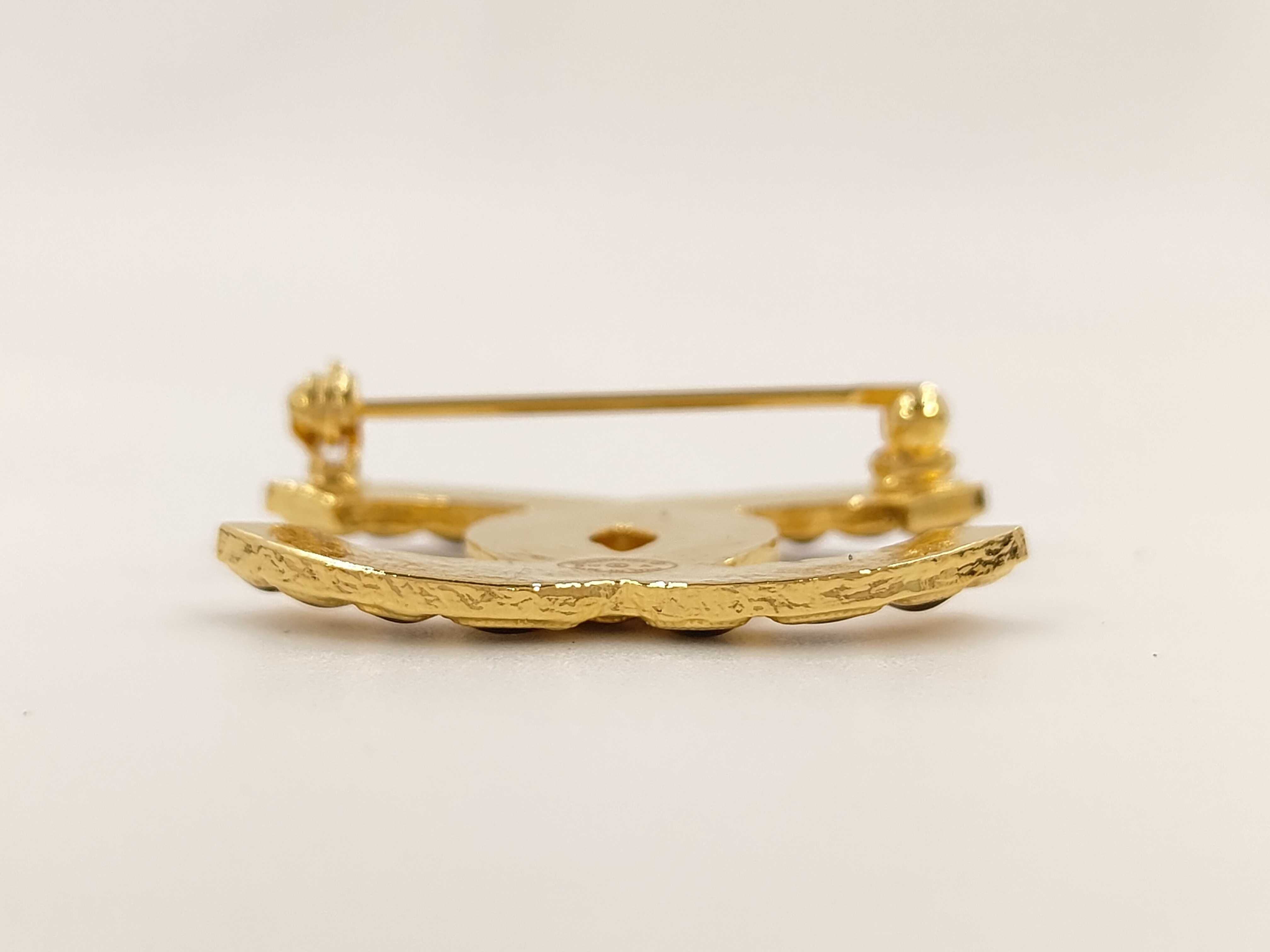 Coco Mark B19A Brooch — view 3