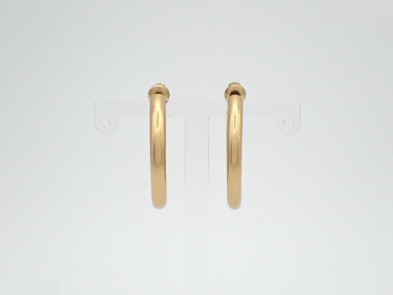Gold earrings