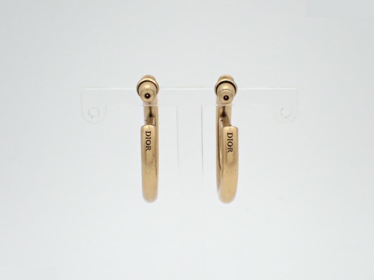 Gold earrings — view 2